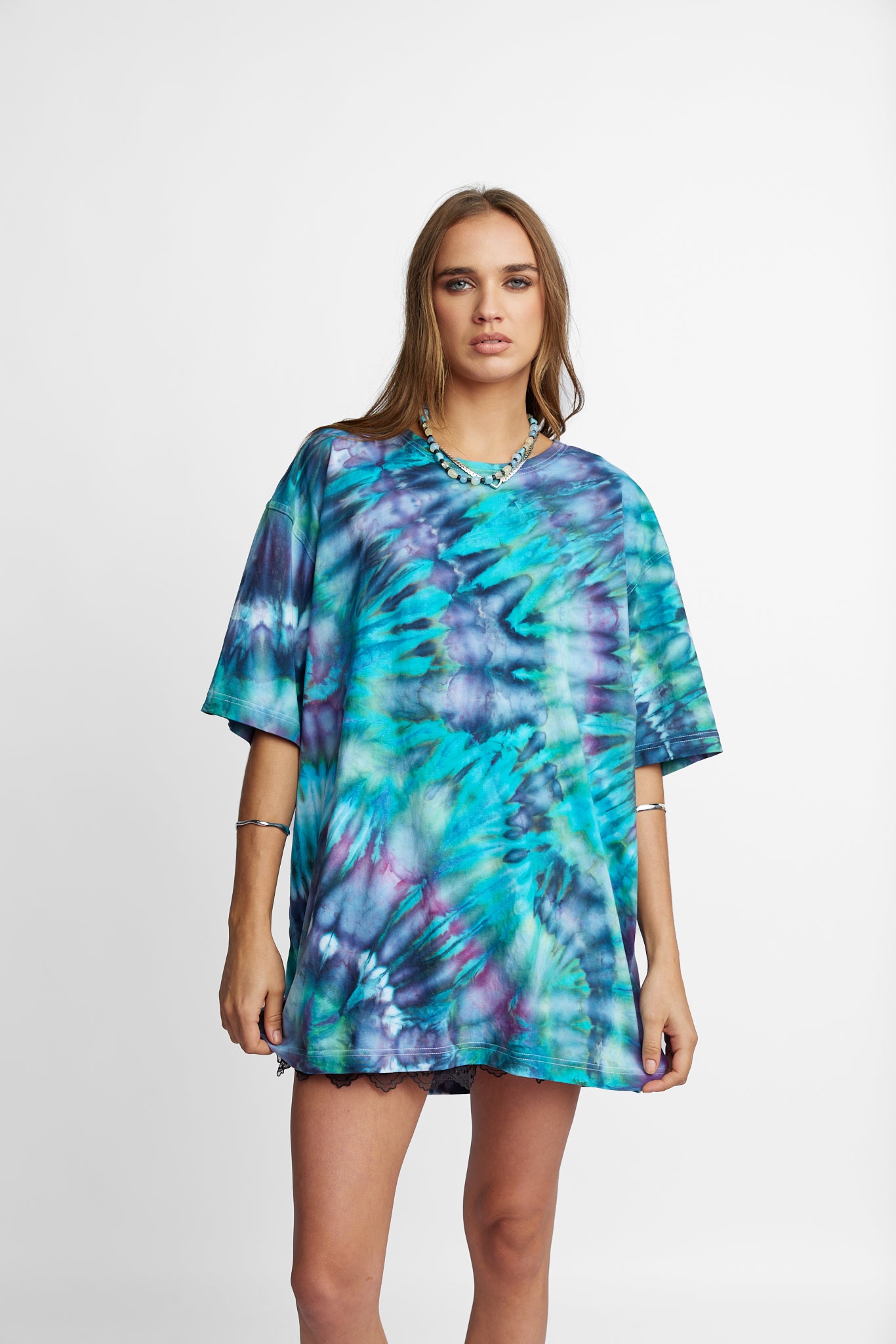 Oversized Mum Tee - Size L/XL - Only Lovers Left