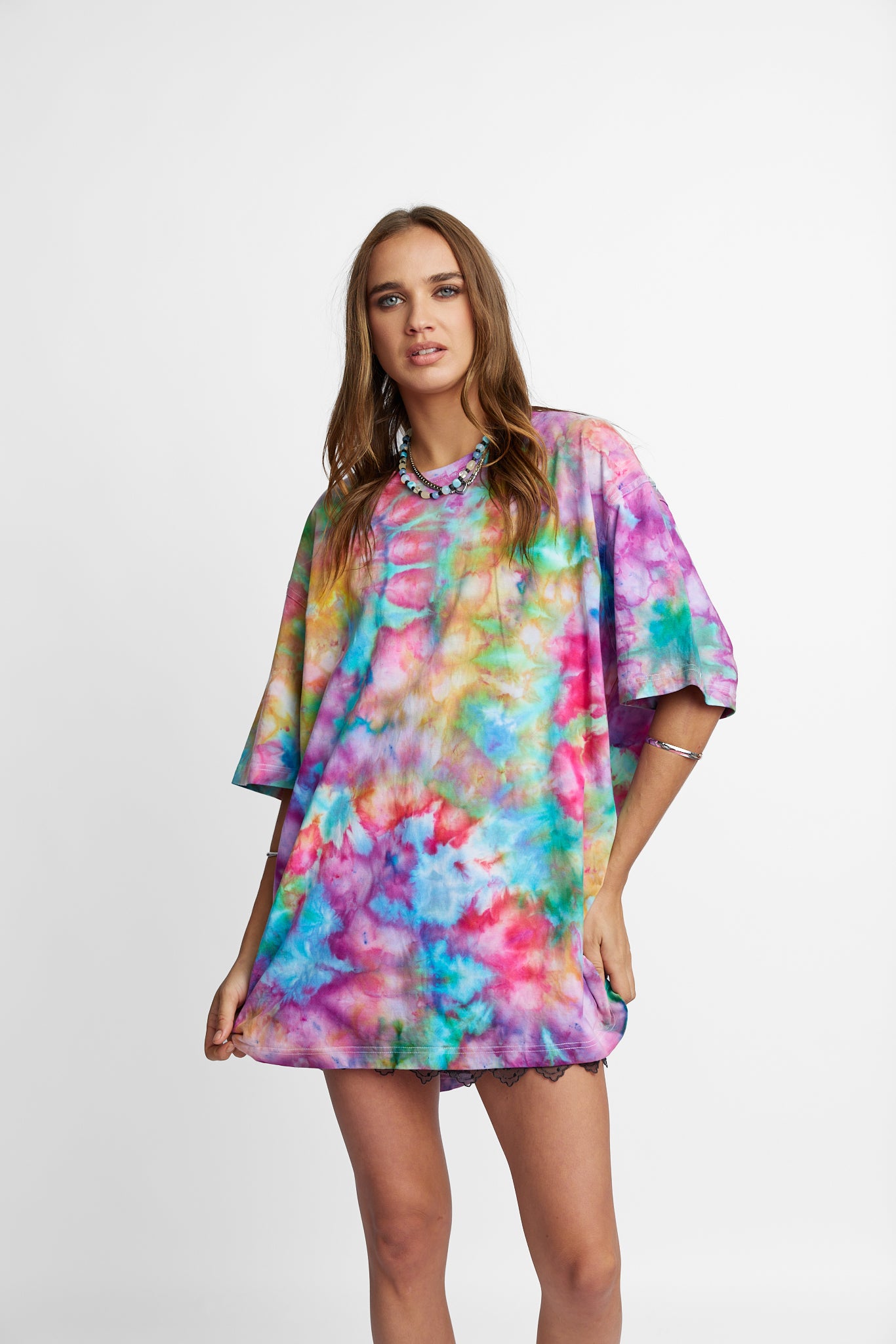 Oversized Mum Tee - Size L/XL - Only Lovers Left