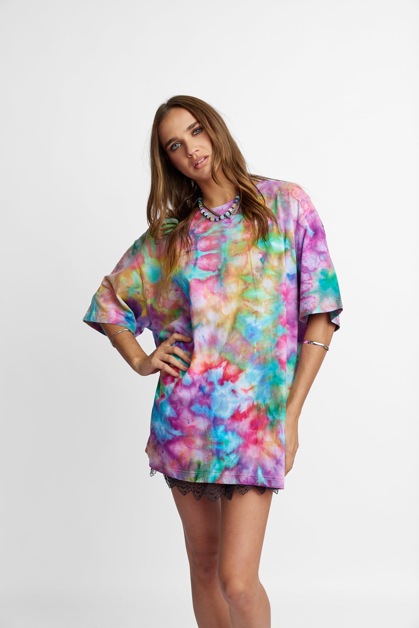 Oversized Mum Tee - Size L/XL - Only Lovers Left