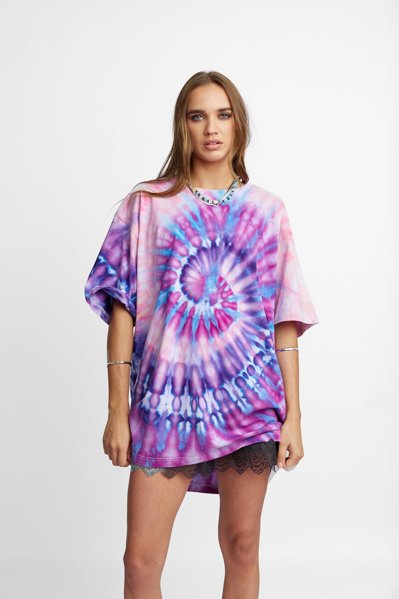 Oversized Mum Tee - Size L/XL - Only Lovers Left