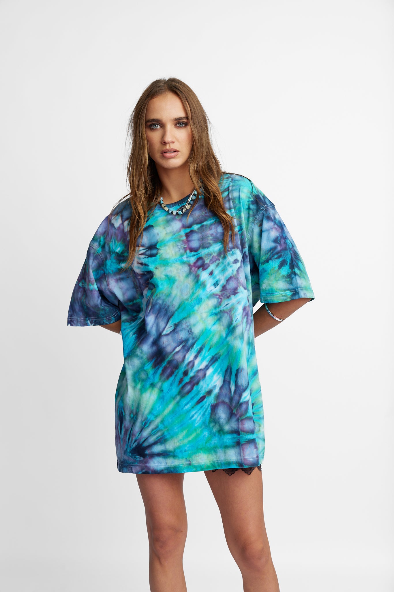 Oversized Mum Tee - Size L/XL - Only Lovers Left