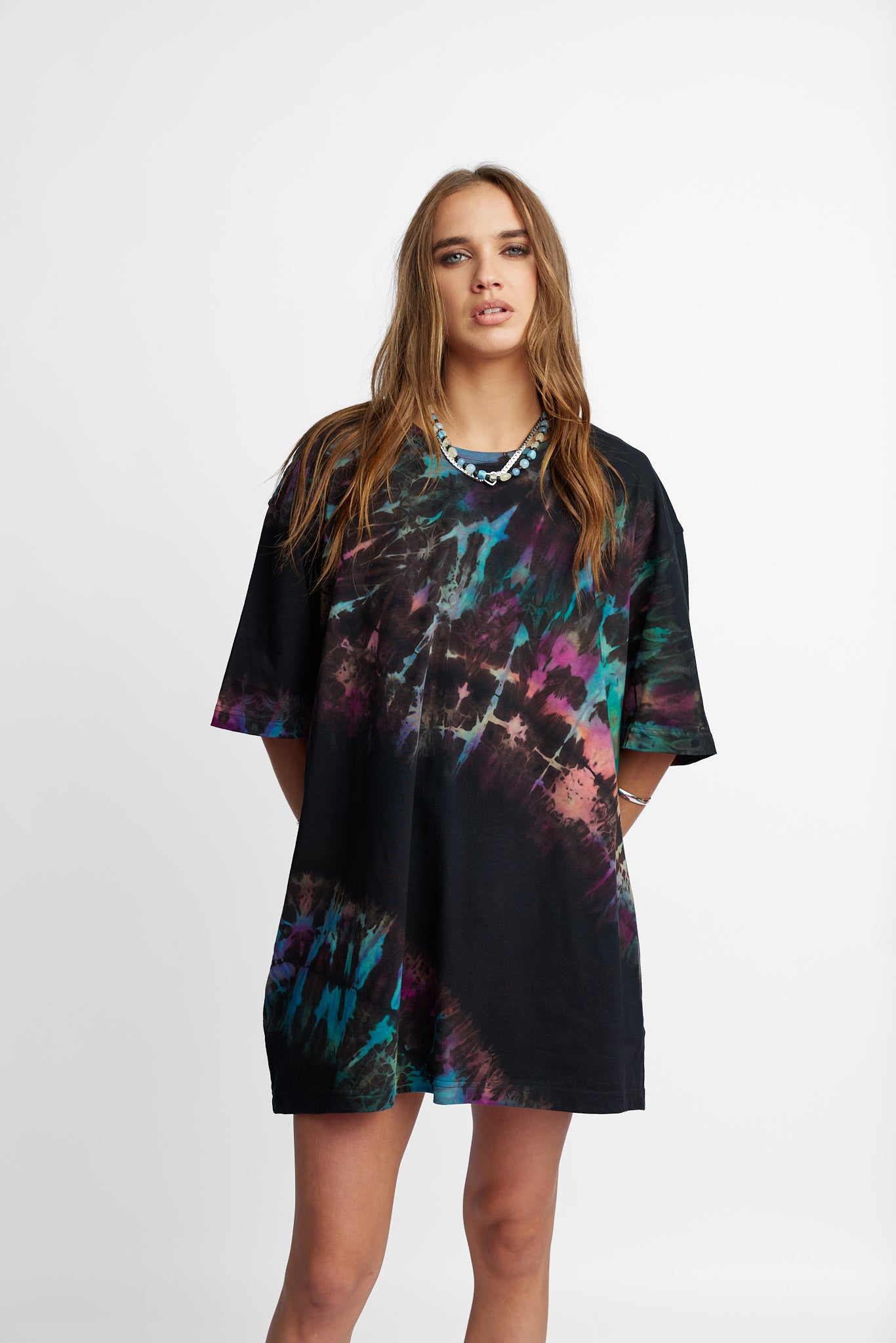 Oversized Mum Tee - Size L/XL - Only Lovers Left