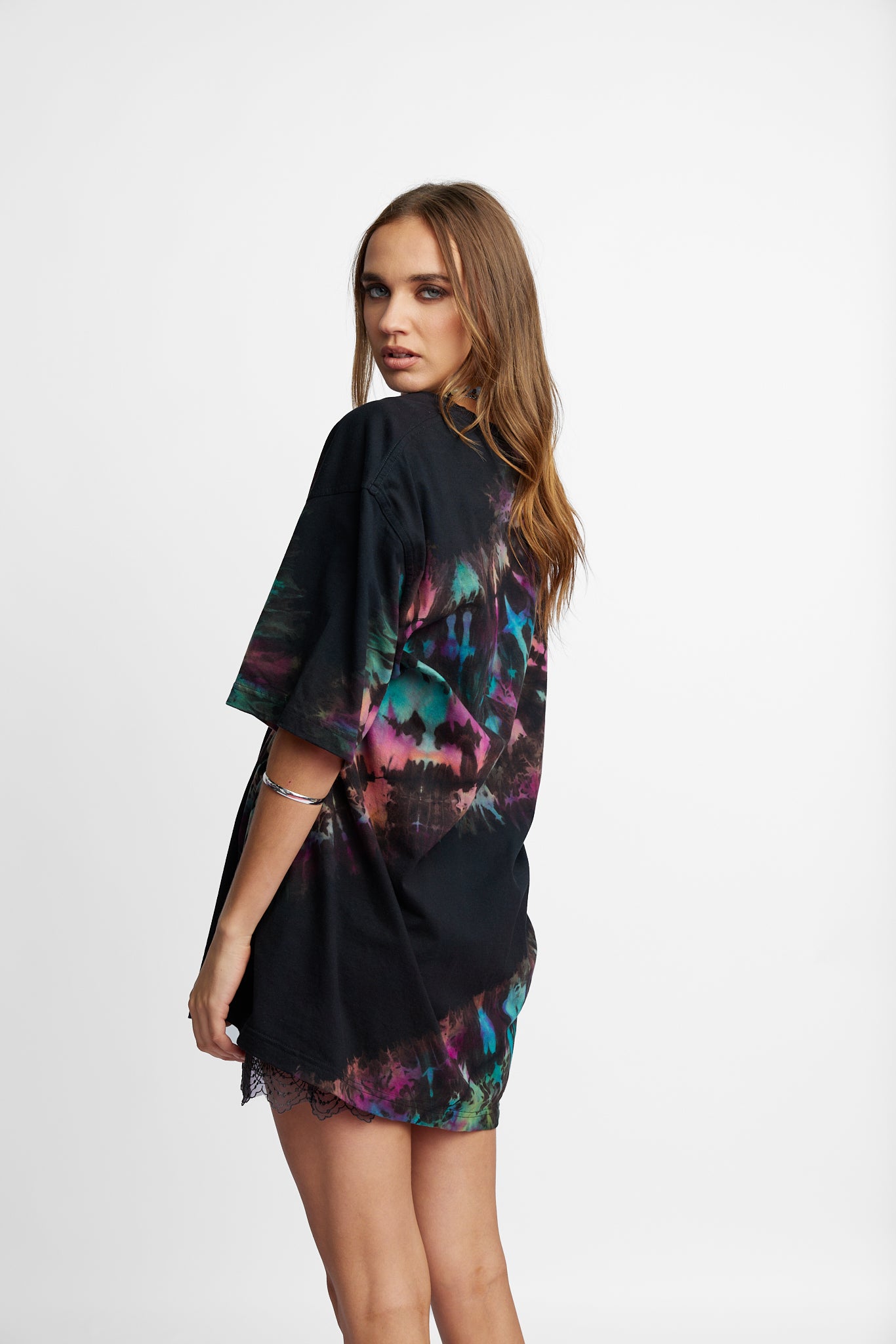 Oversized Mum Tee - Size L/XL - Only Lovers Left