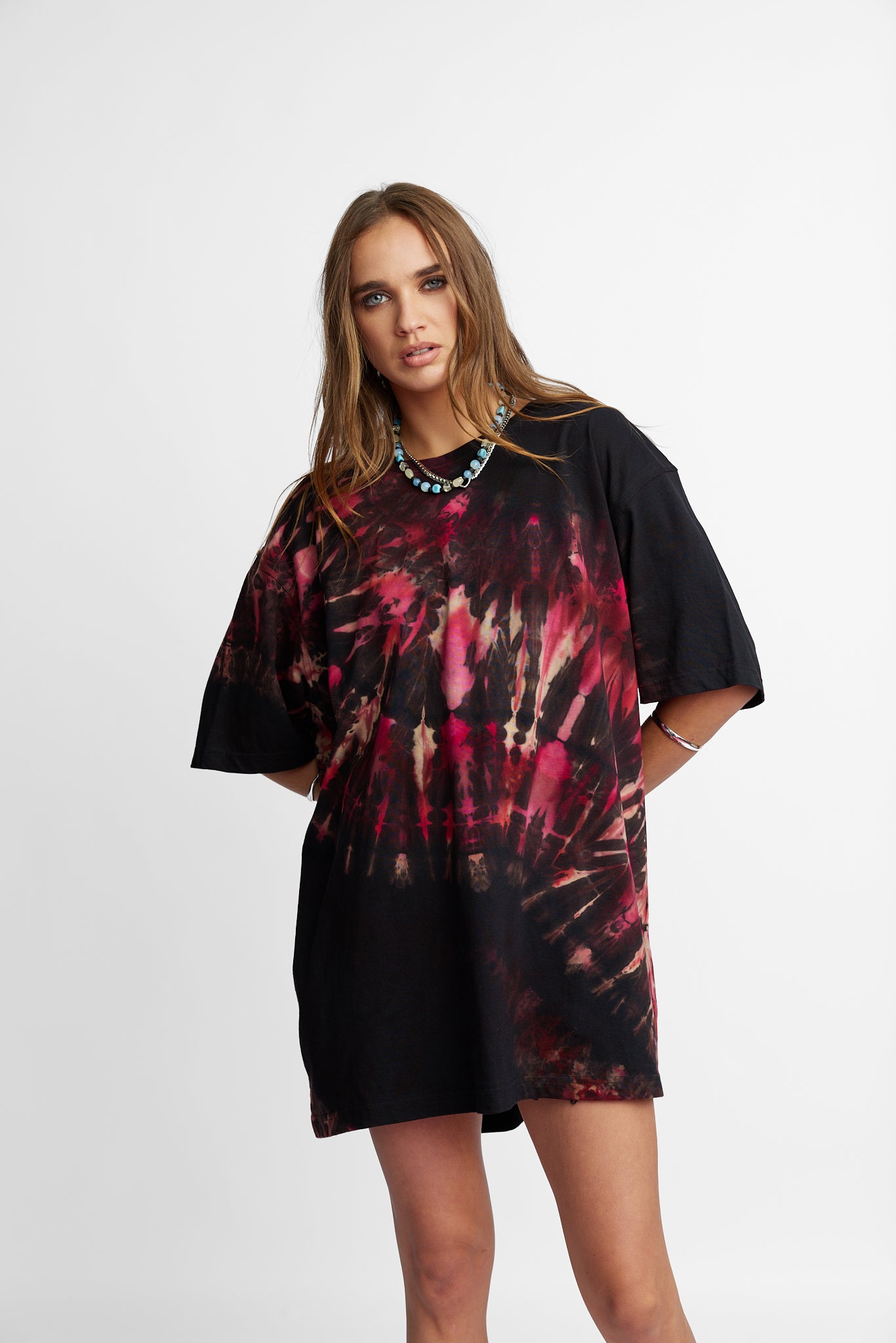 Oversized Mum Tee - Size L/XL - Only Lovers Left