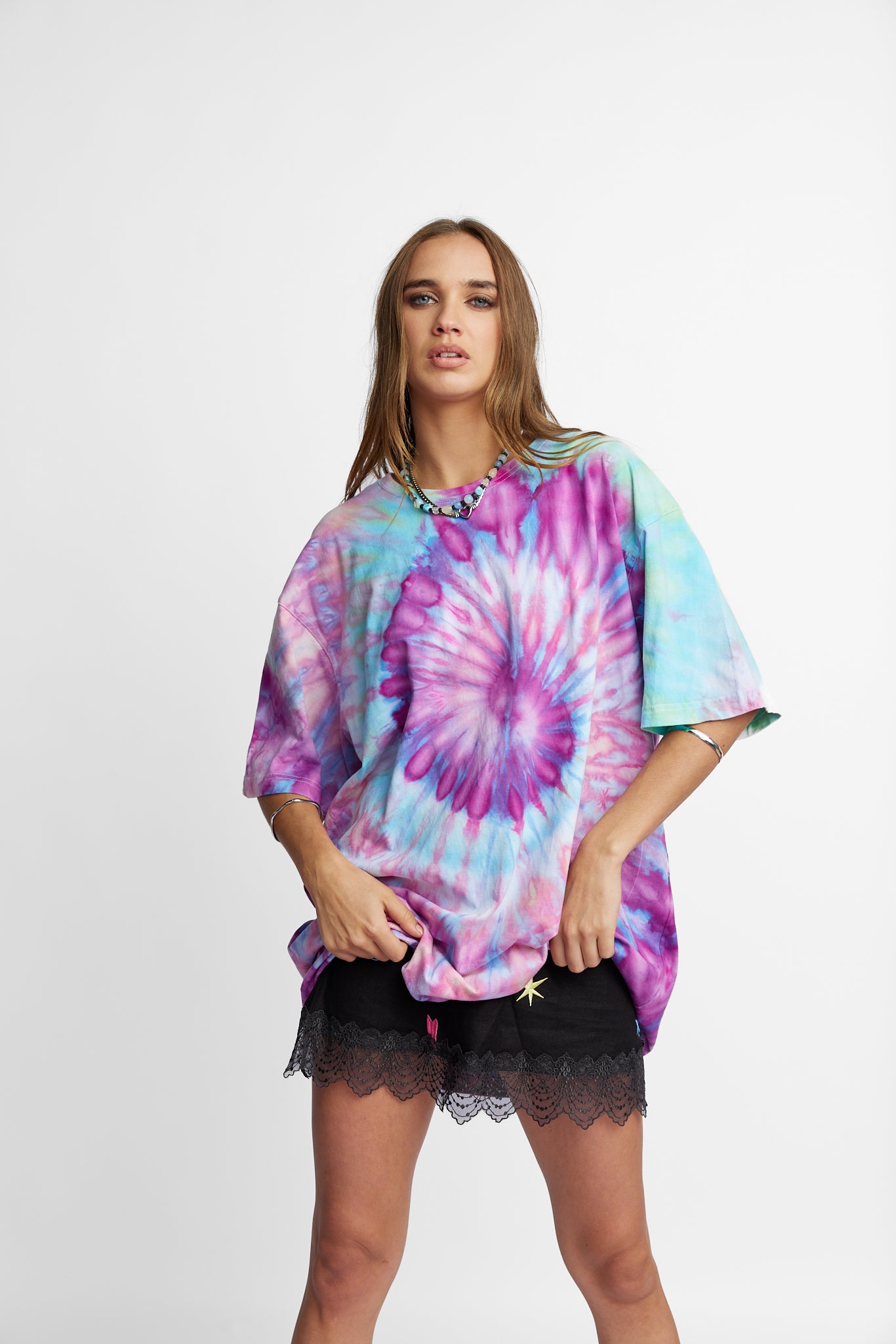 Oversized Mum Tee - Size L/XL - Only Lovers Left