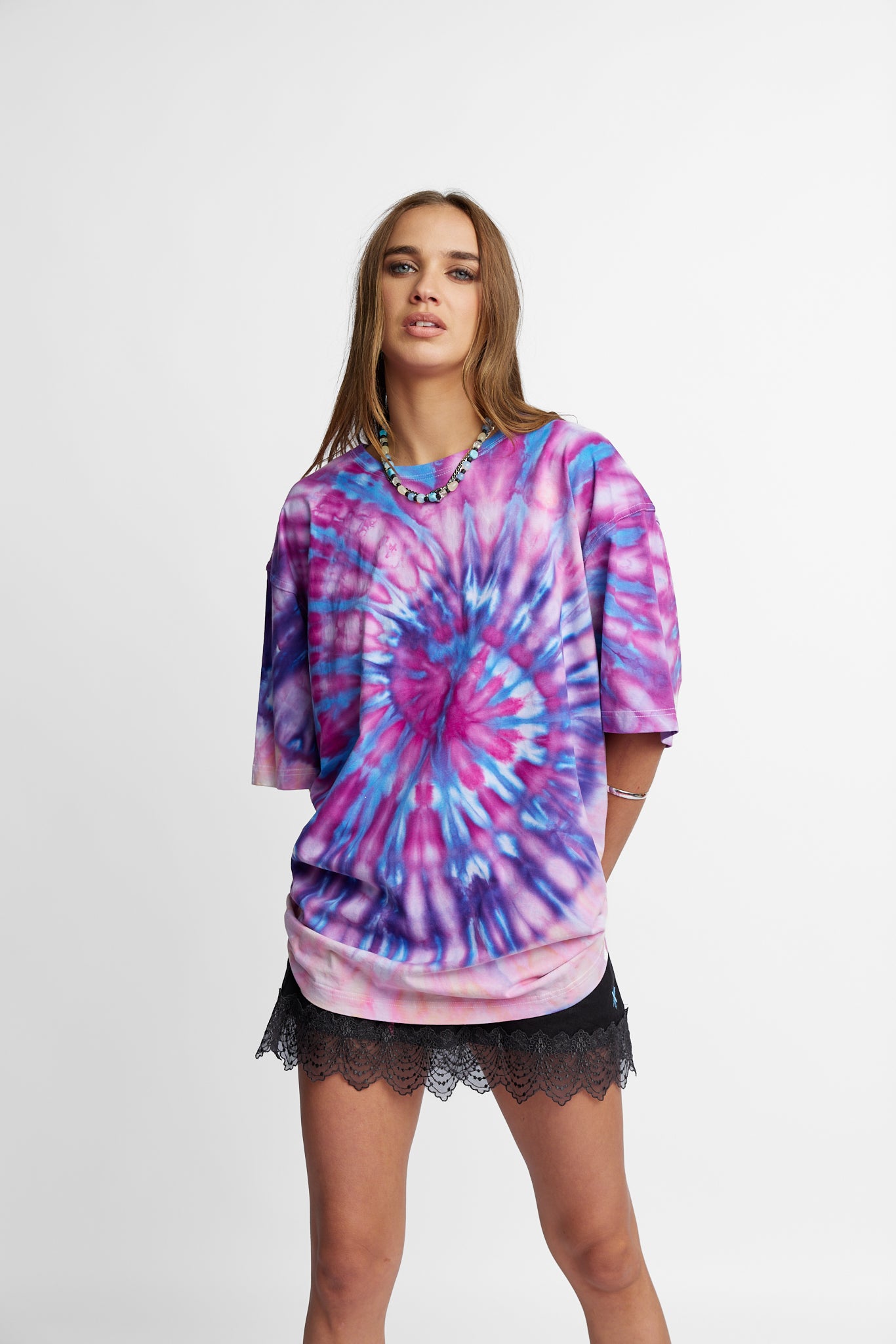 Oversized Mum Tee - Size L/XL - Only Lovers Left