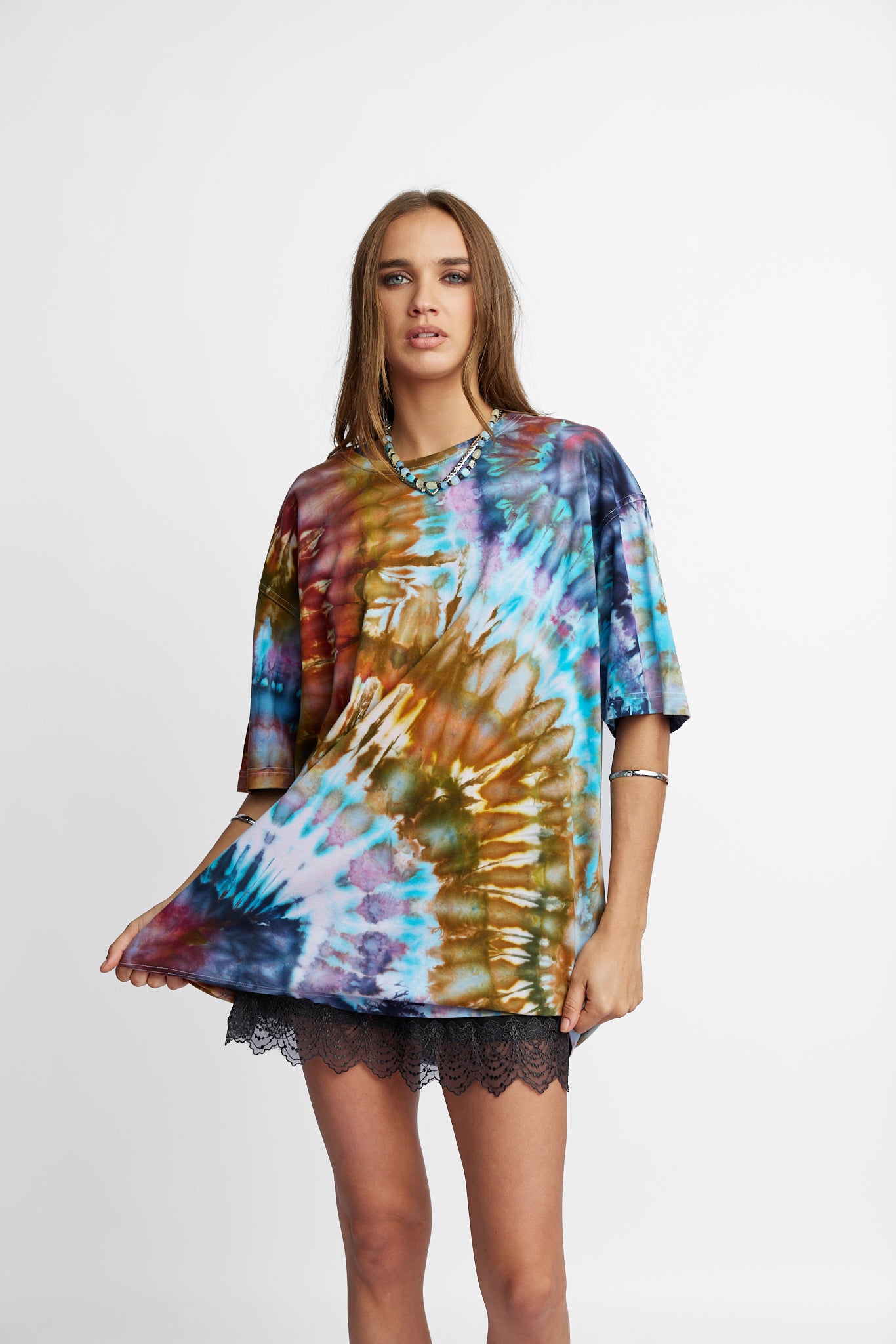 Oversized Mum Tee - Size L/XL - Only Lovers Left