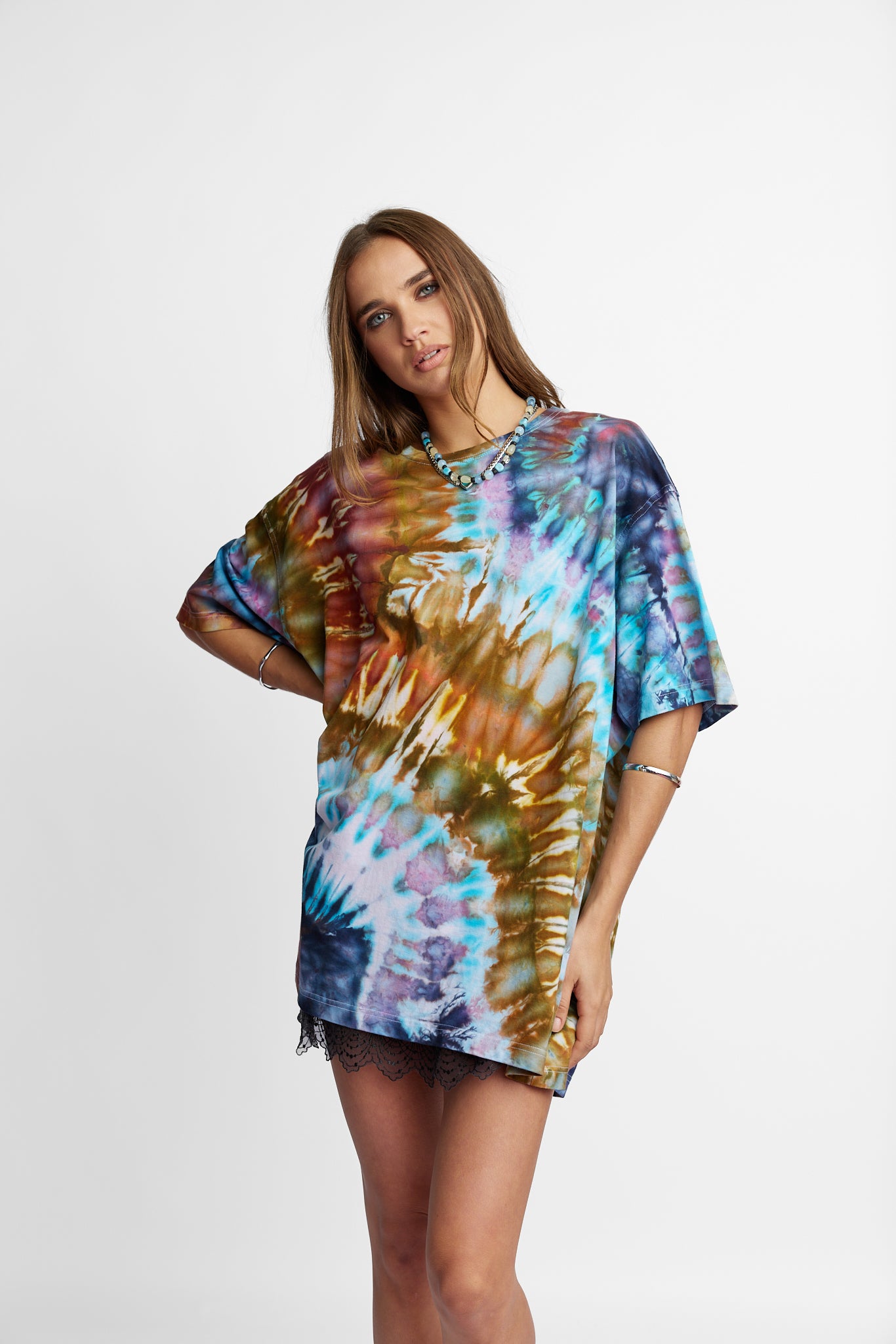 Oversized Mum Tee - Size L/XL - Only Lovers Left