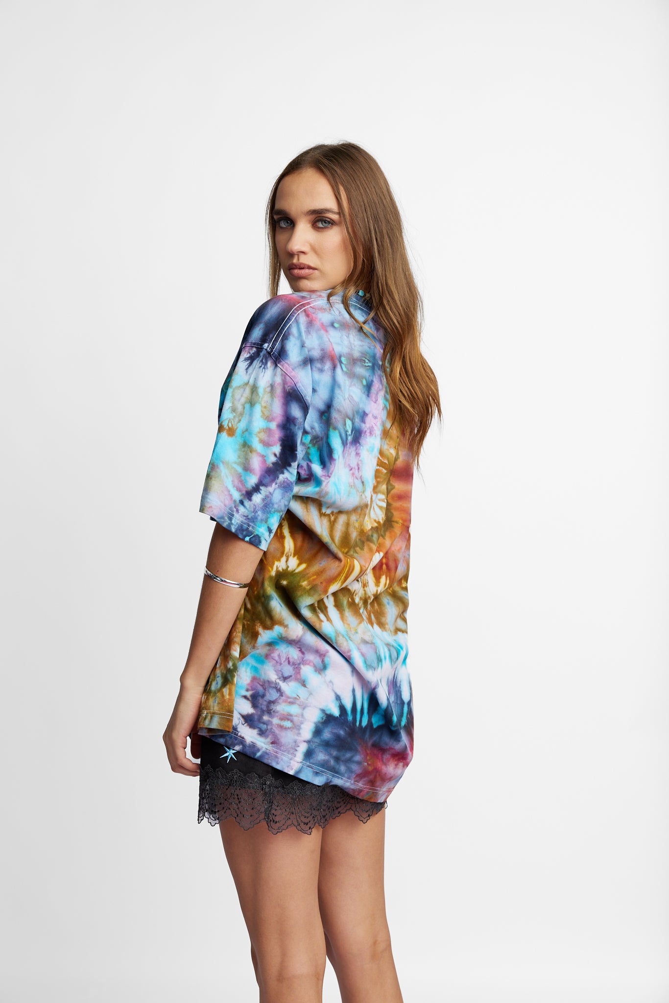 Oversized Mum Tee - Size L/XL - Only Lovers Left