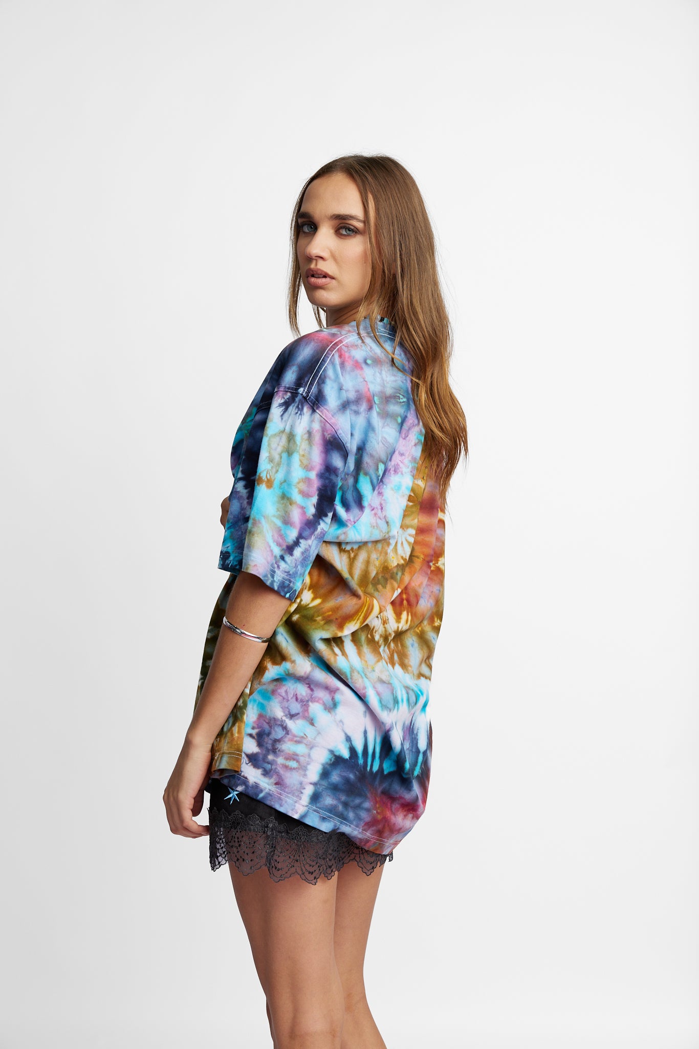 Oversized Mum Tee - Size L/XL - Only Lovers Left