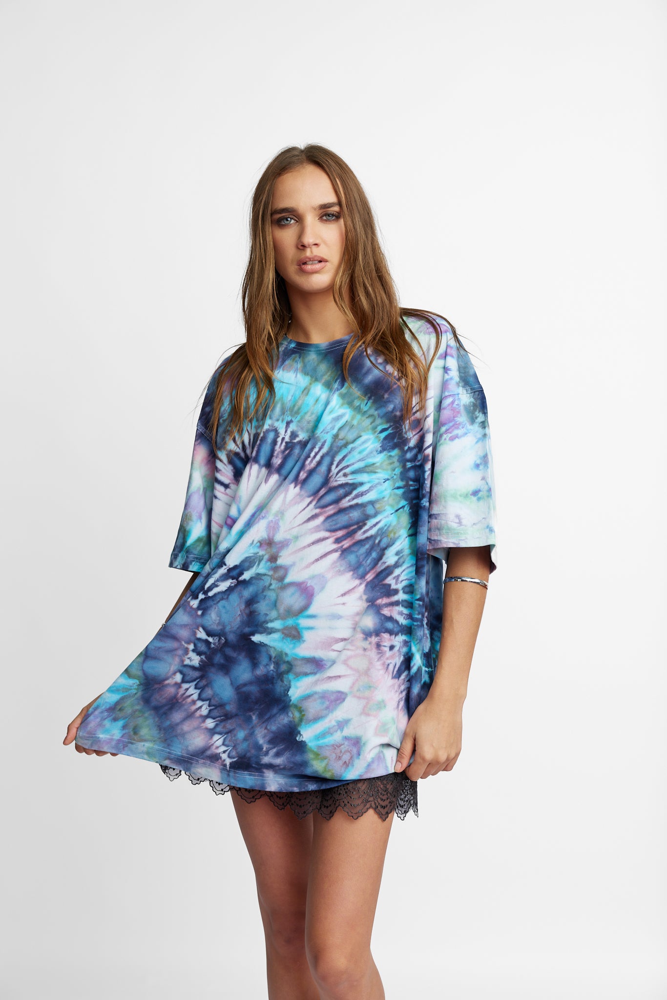 Oversized Mum Tee - Size L/XL - Only Lovers Left