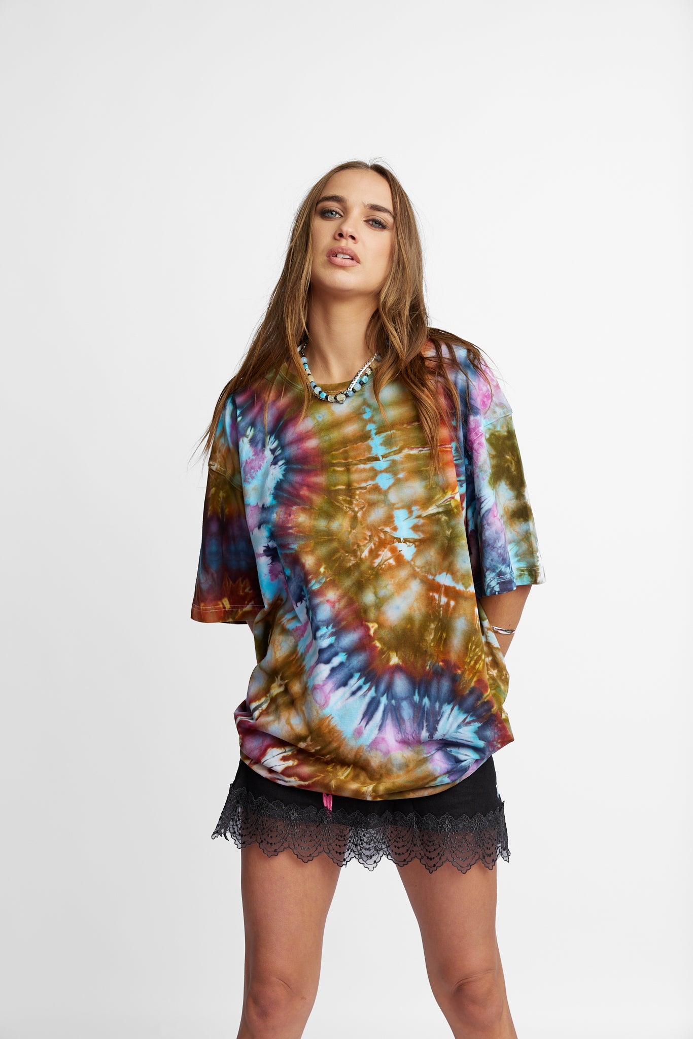 Oversized Mum Tee - Size L/XL - Only Lovers Left