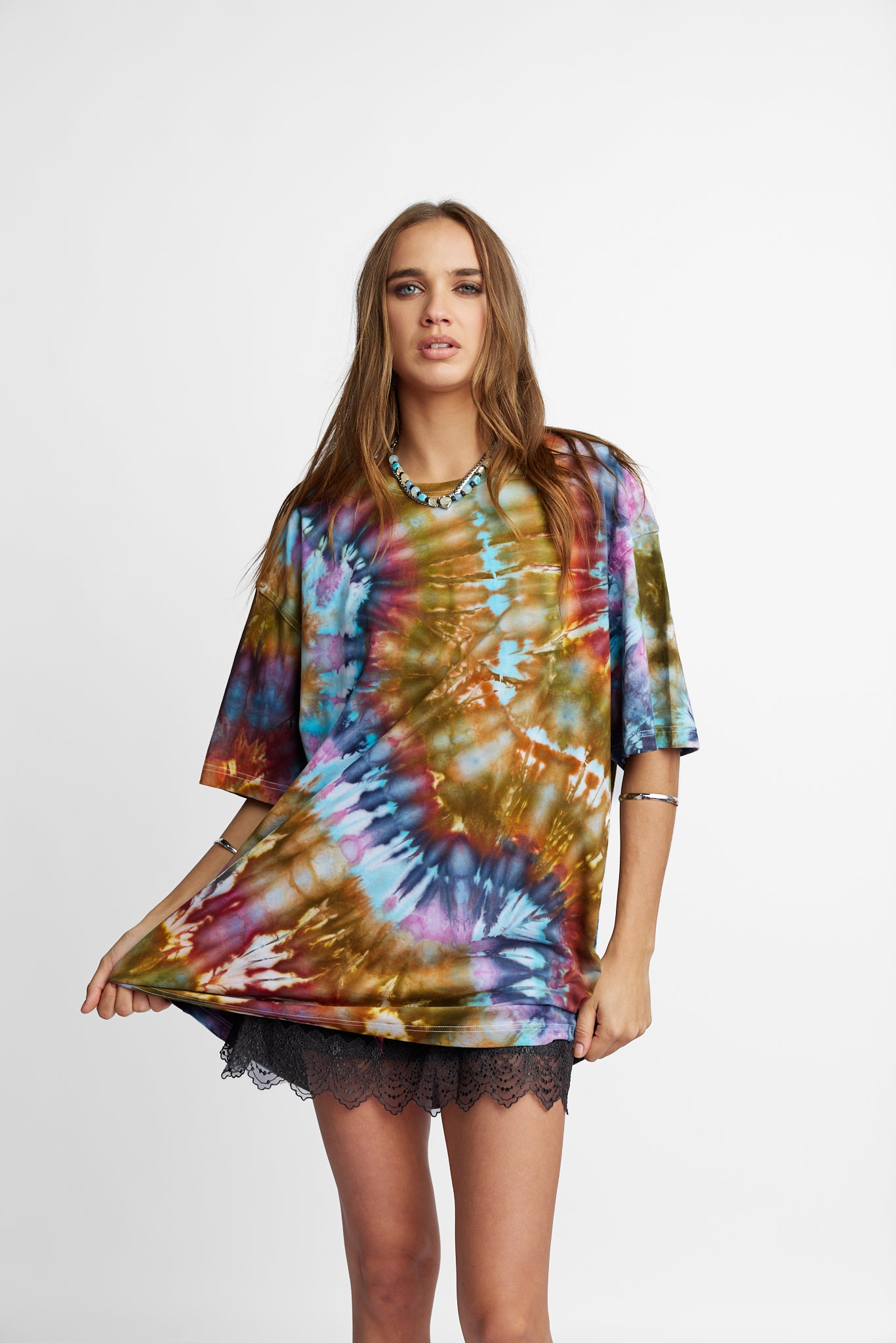 Oversized Mum Tee - Size L/XL - Only Lovers Left