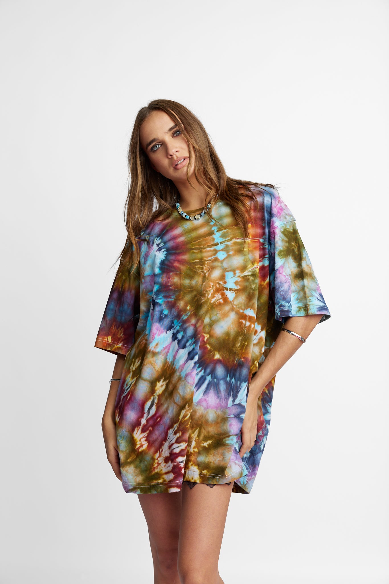 Oversized Mum Tee - Size L/XL - Only Lovers Left