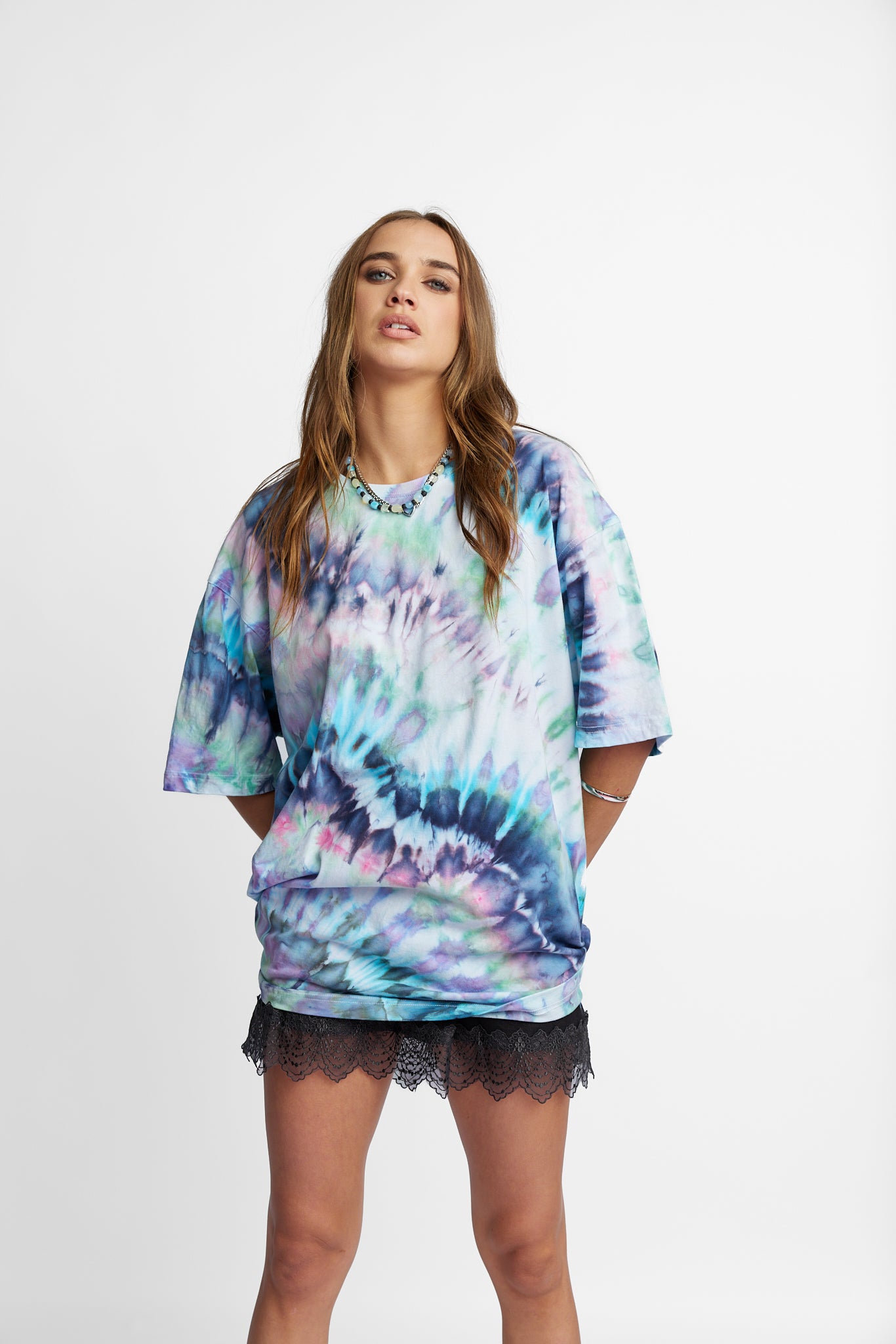 Oversized Mum Tee - Size L/XL - Only Lovers Left