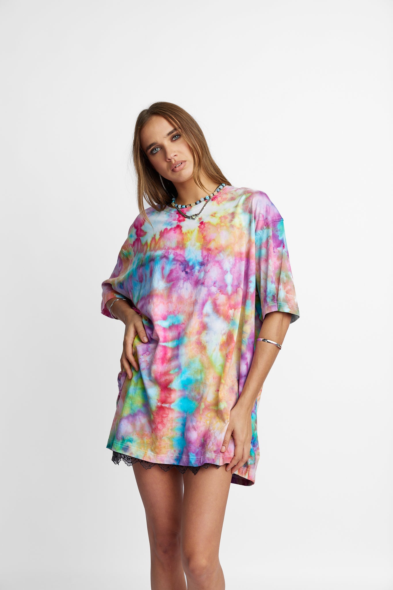 Oversized Mum Tee - Size L/XL - Only Lovers Left