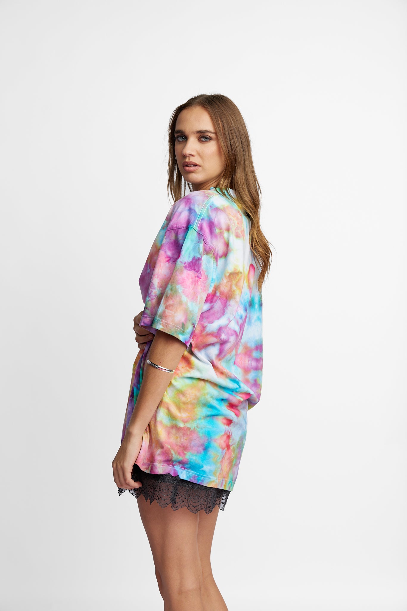Oversized Mum Tee - Size L/XL - Only Lovers Left