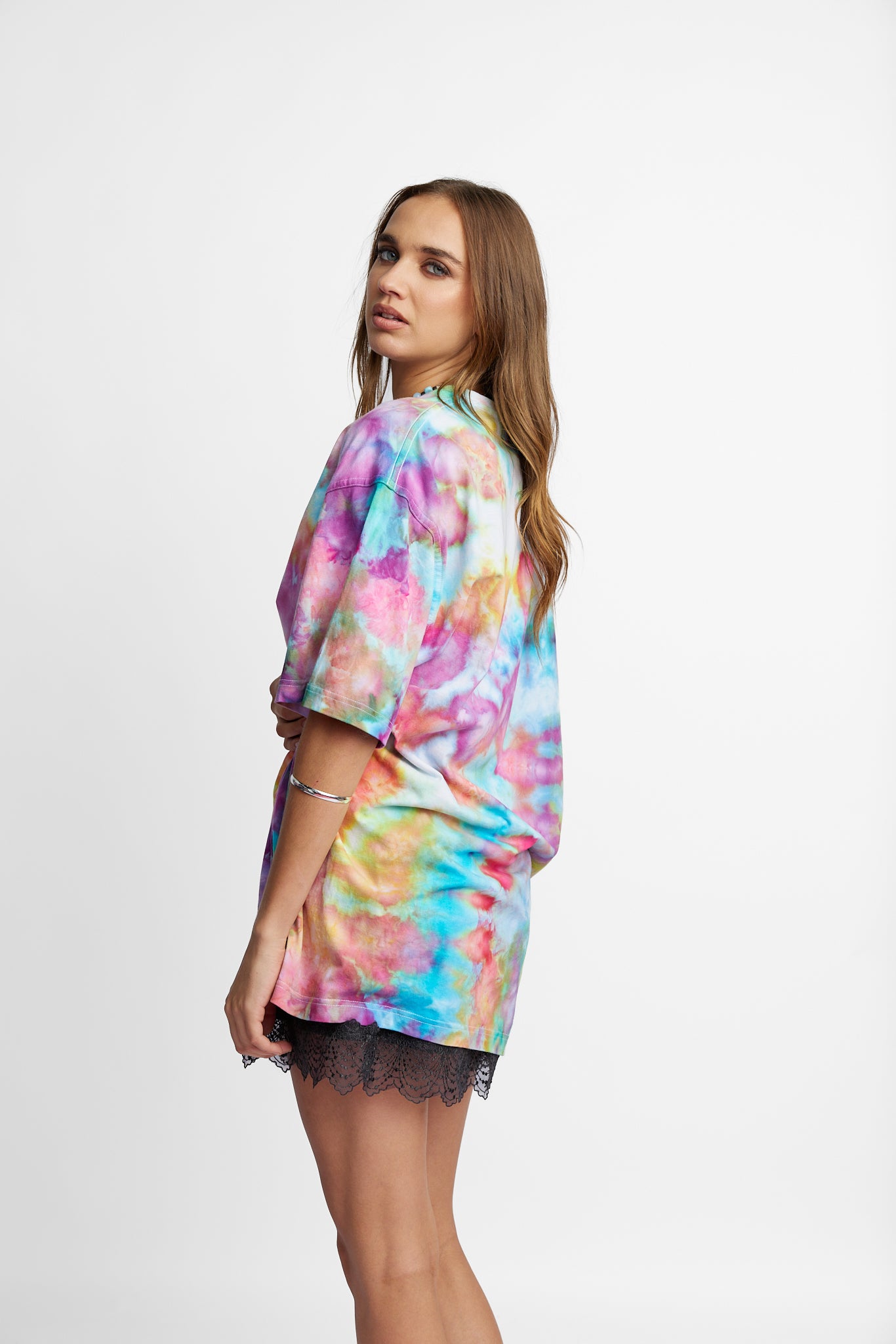 Oversized Mum Tee - Size L/XL - Only Lovers Left