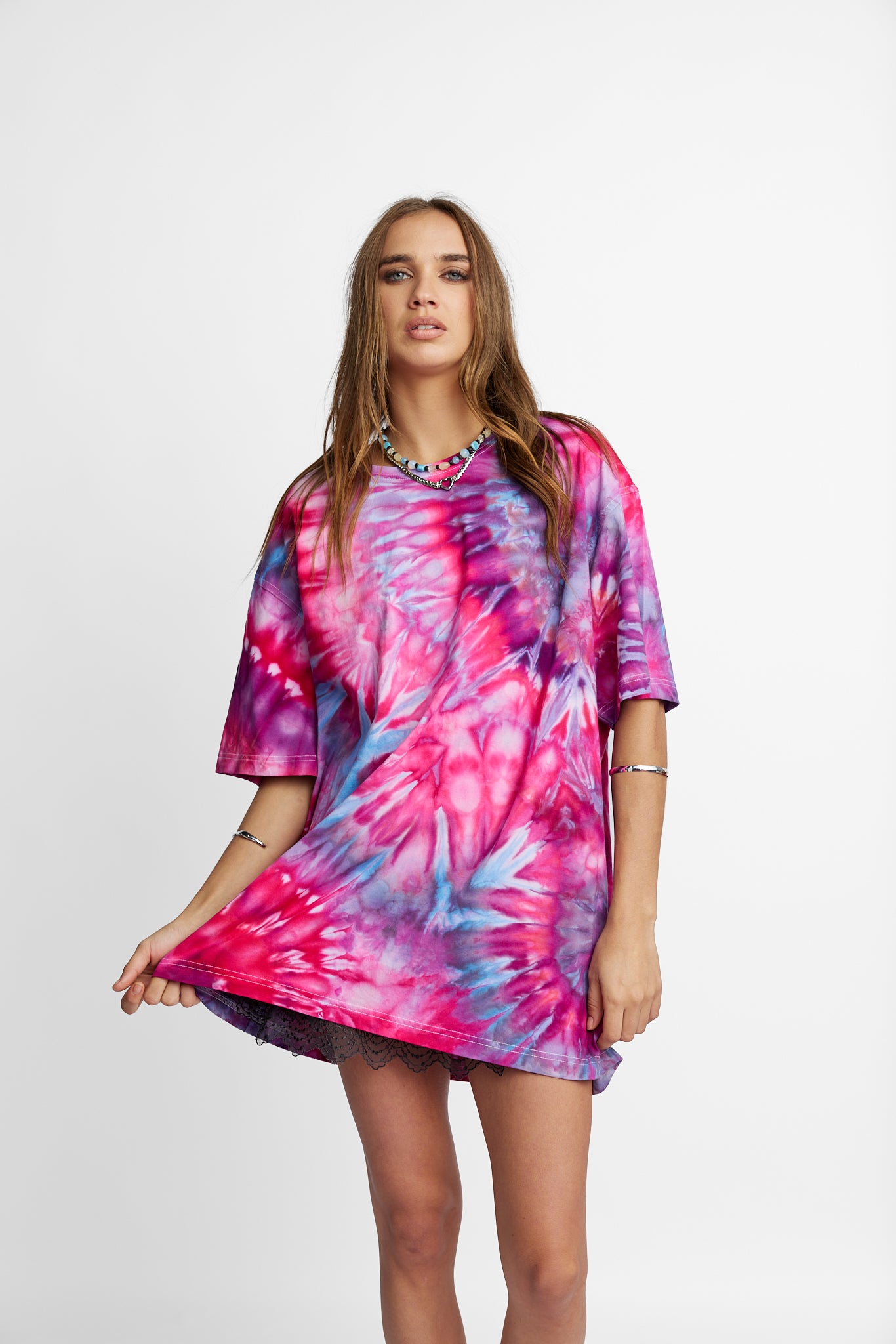 Oversized Mum Tee - Size L/XL - Only Lovers Left