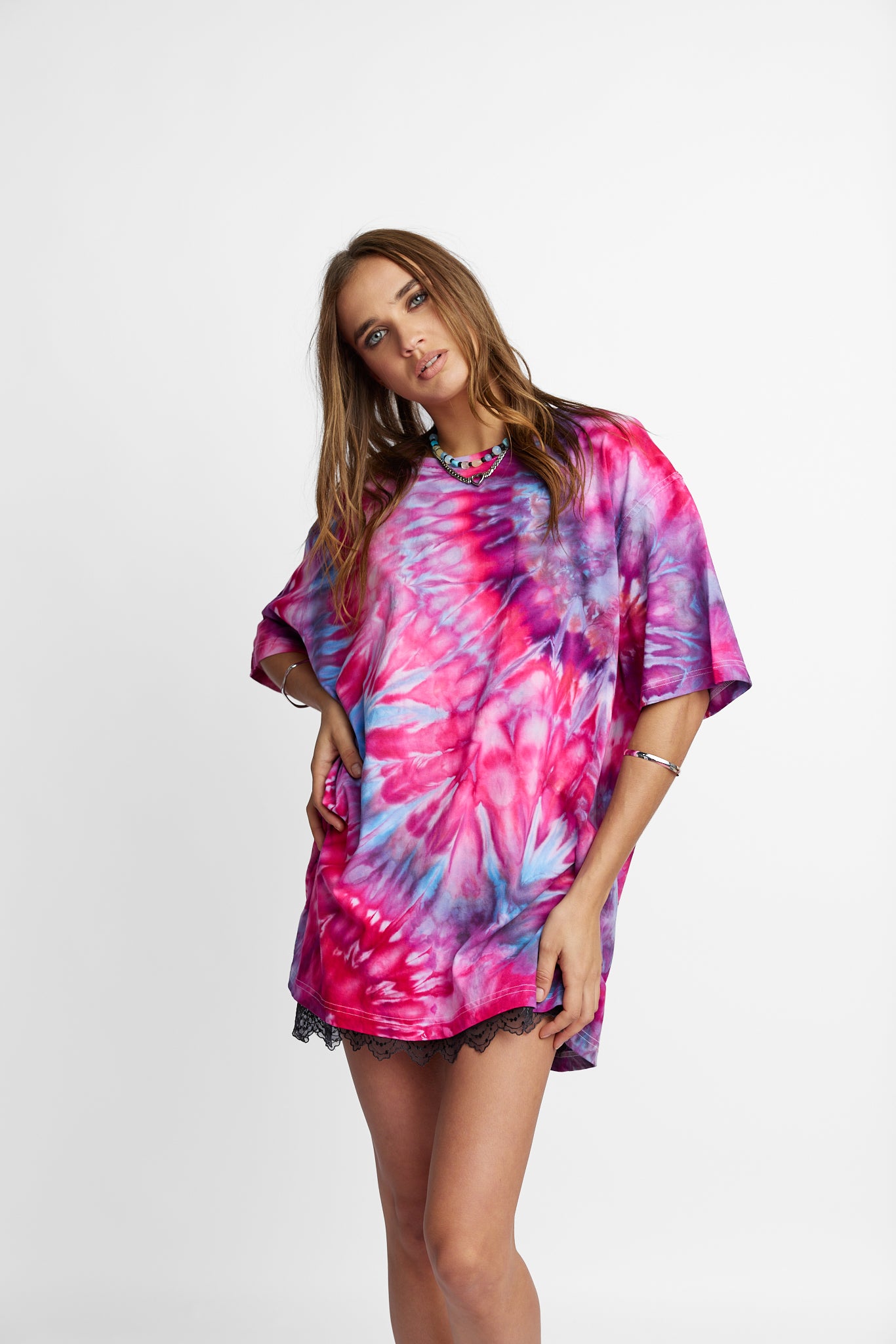 Oversized Mum Tee - Size L/XL - Only Lovers Left