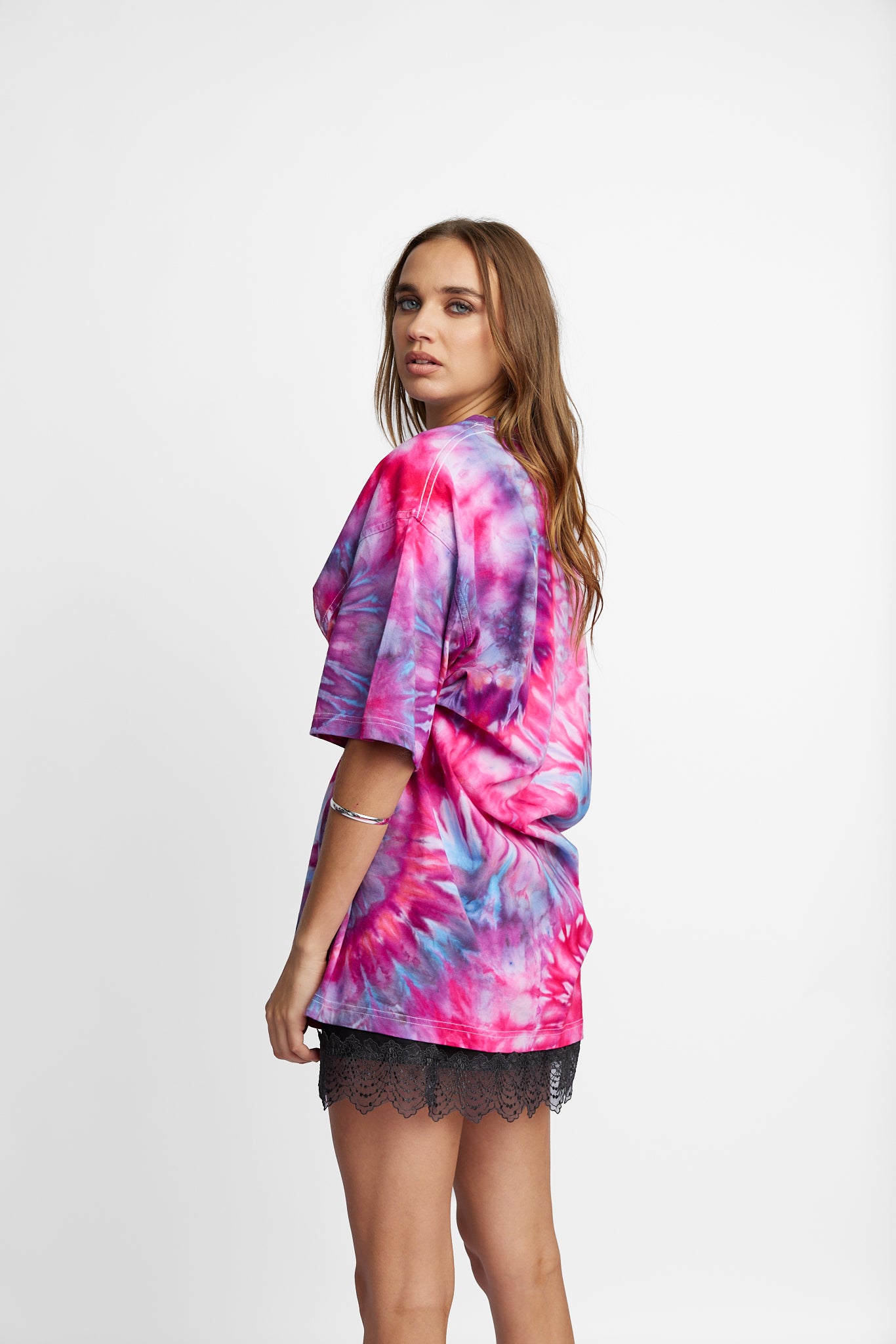 Oversized Mum Tee - Size L/XL - Only Lovers Left