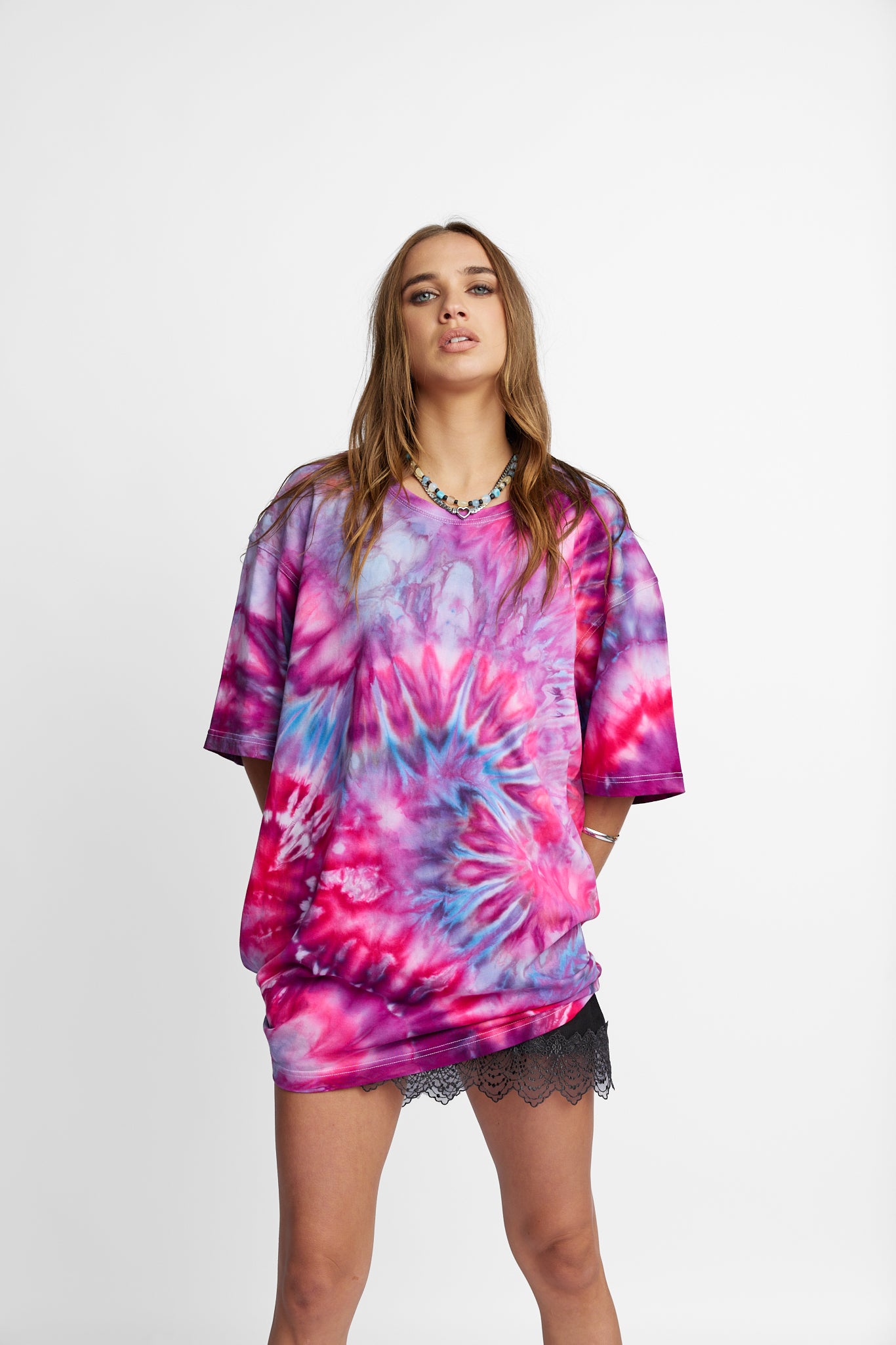 Oversized Mum Tee - Size L/XL - Only Lovers Left