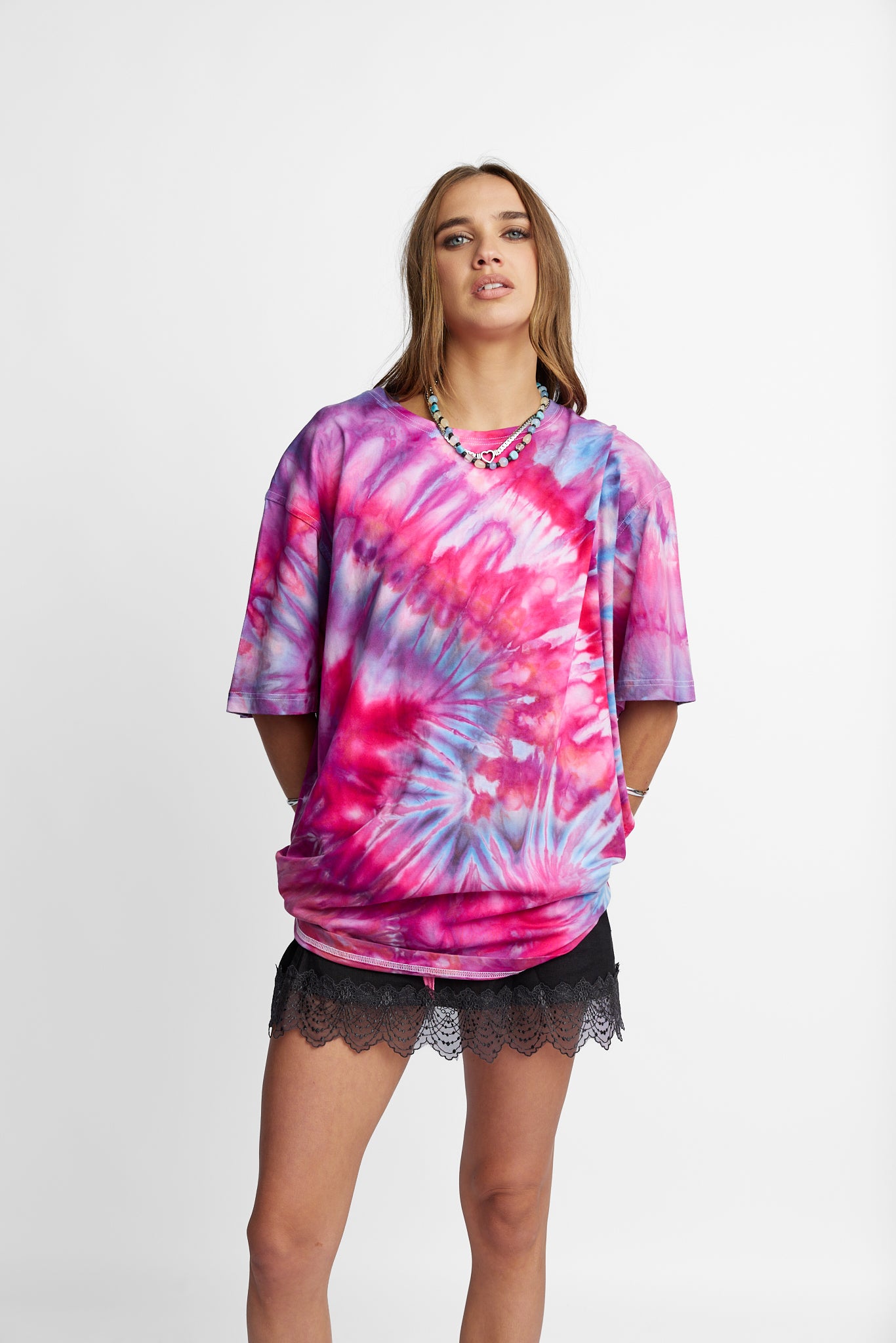 Oversized Mum Tee - Size L/XL - Only Lovers Left