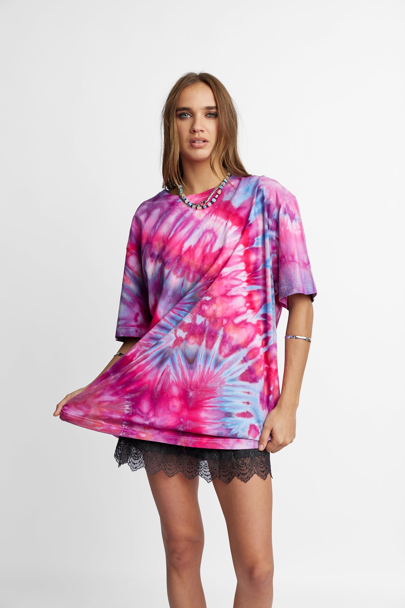 Oversized Mum Tee - Size L/XL - Only Lovers Left