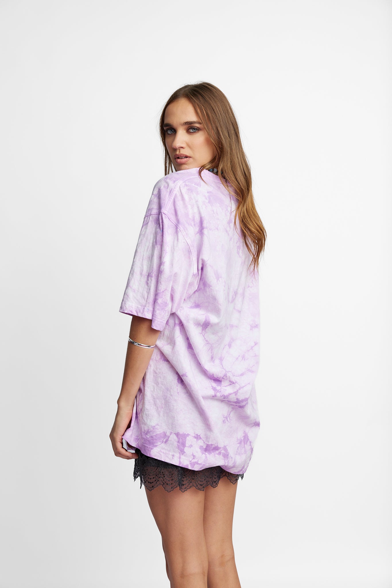 Oversized Mum Tee - Size L/XL - Only Lovers Left