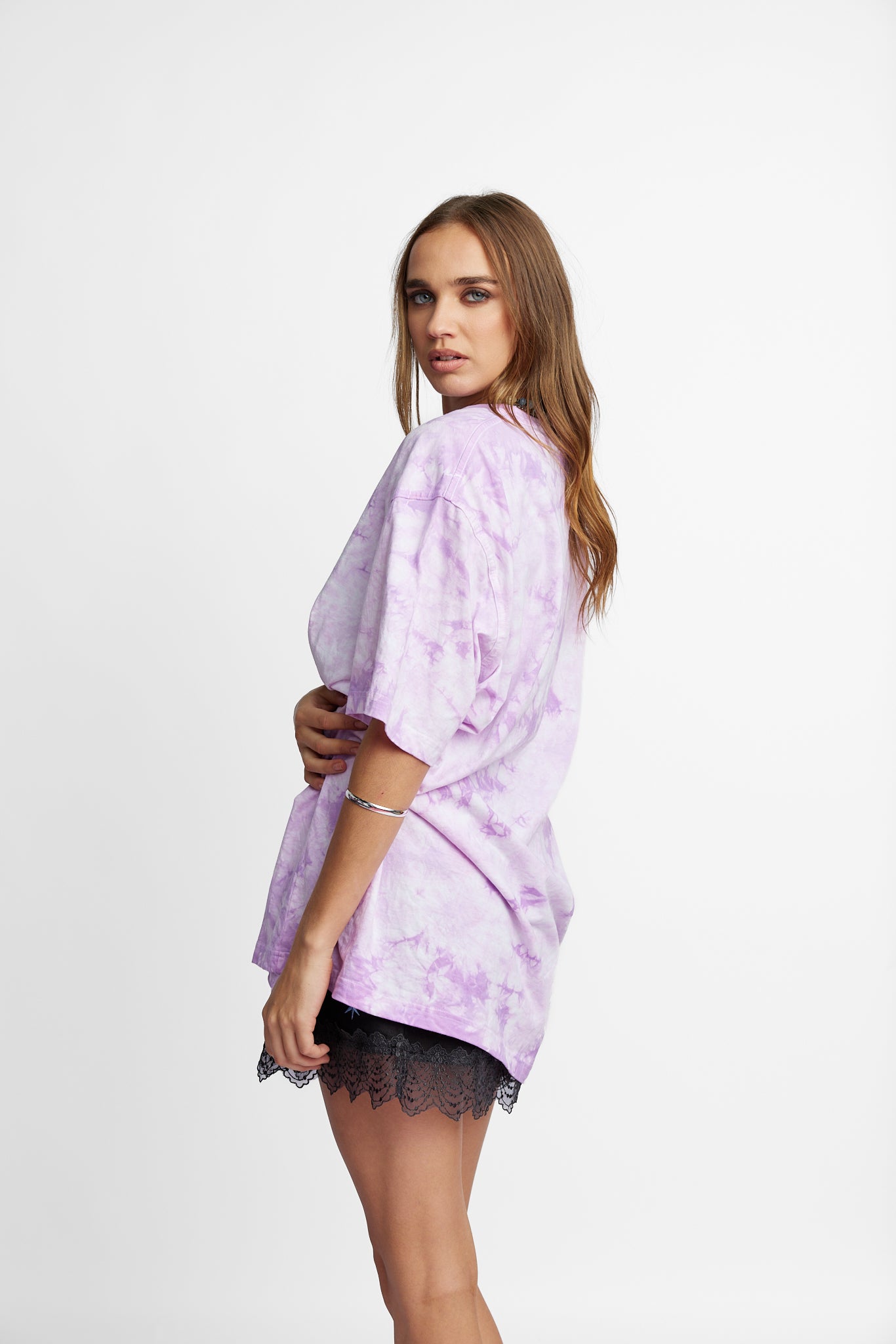 Oversized Mum Tee - Size L/XL - Only Lovers Left