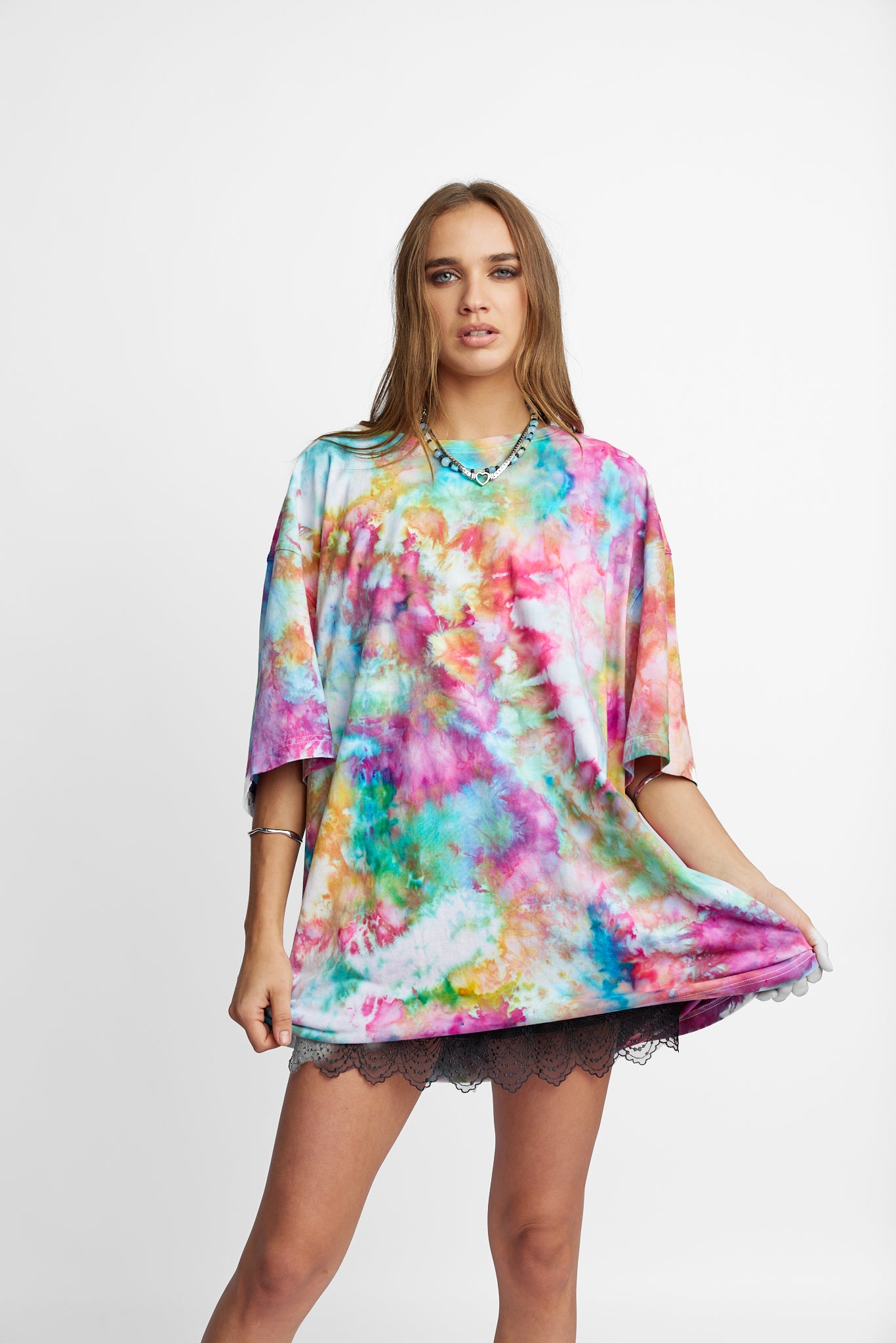 Oversized Mum Tee - Size 2XL/3XL - Only Lovers Left