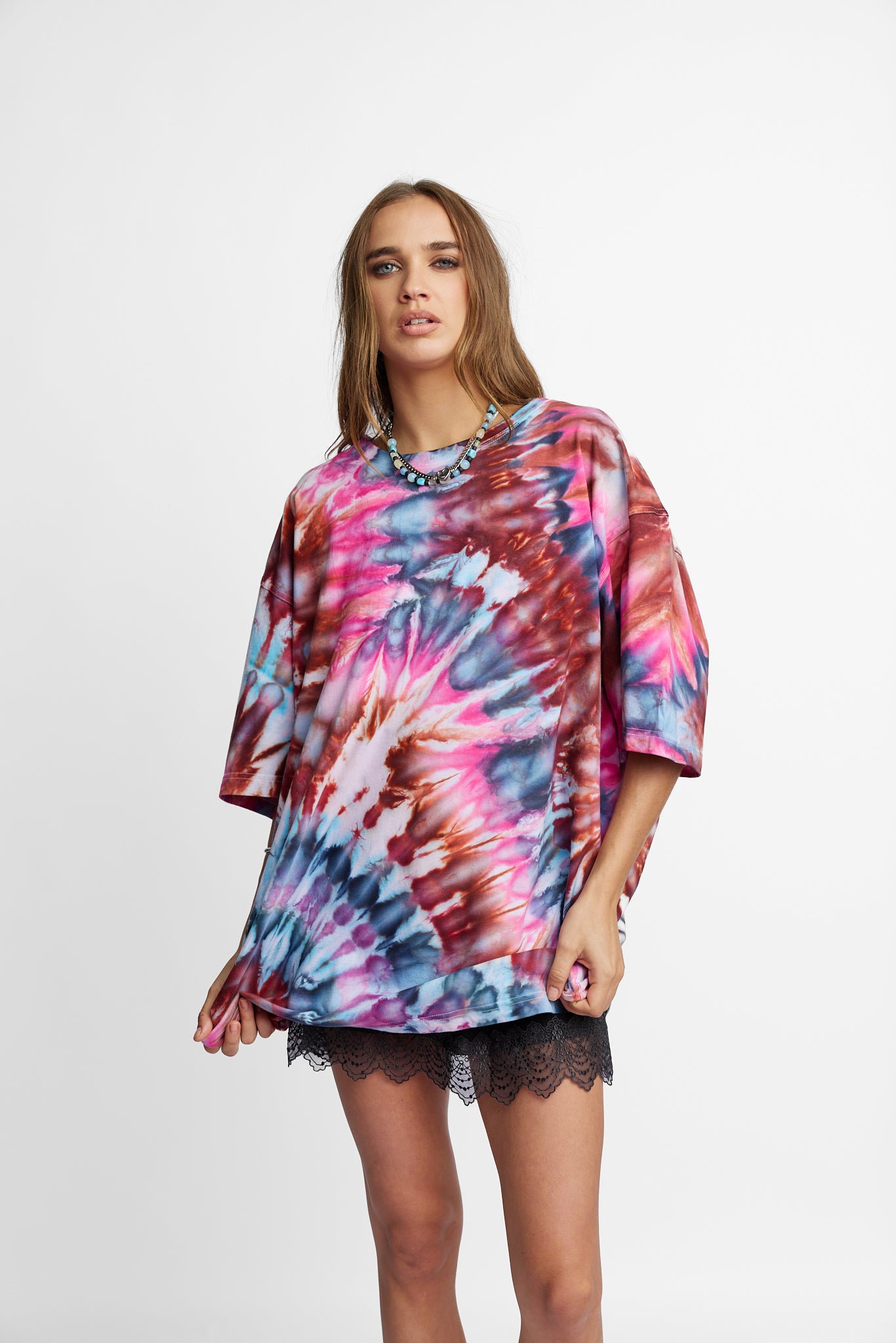 Oversized Mum Tee - Size 2XL/3XL - Only Lovers Left