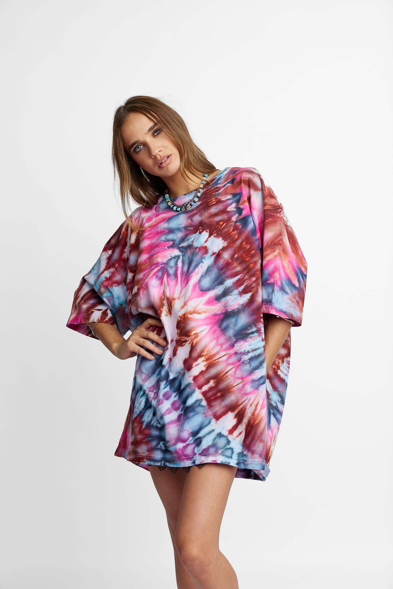 Oversized Mum Tee - Size 2XL/3XL - Only Lovers Left