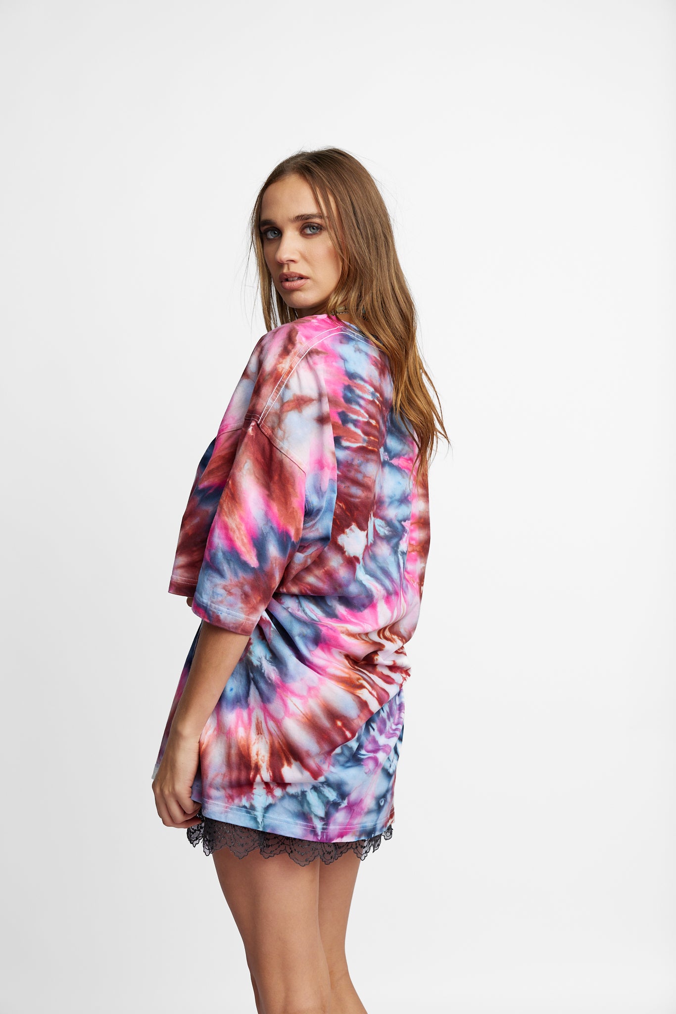 Oversized Mum Tee - Size 2XL/3XL - Only Lovers Left