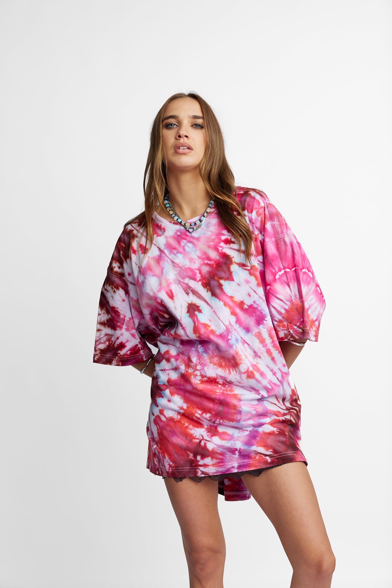 Oversized Mum Tee - Size 2XL/3XL - Only Lovers Left