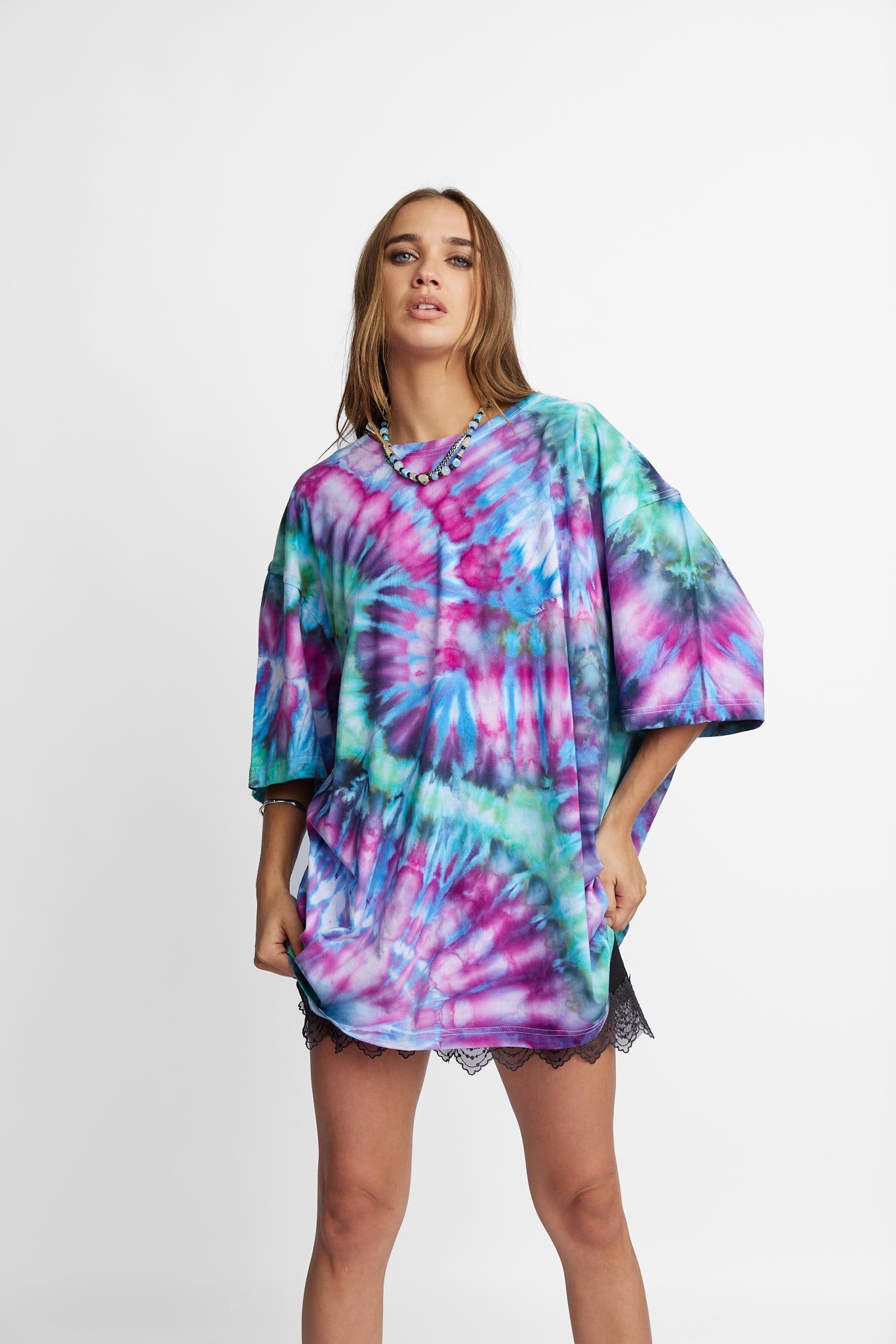 Oversized Mum Tee - Size 2XL/3XL - Only Lovers Left