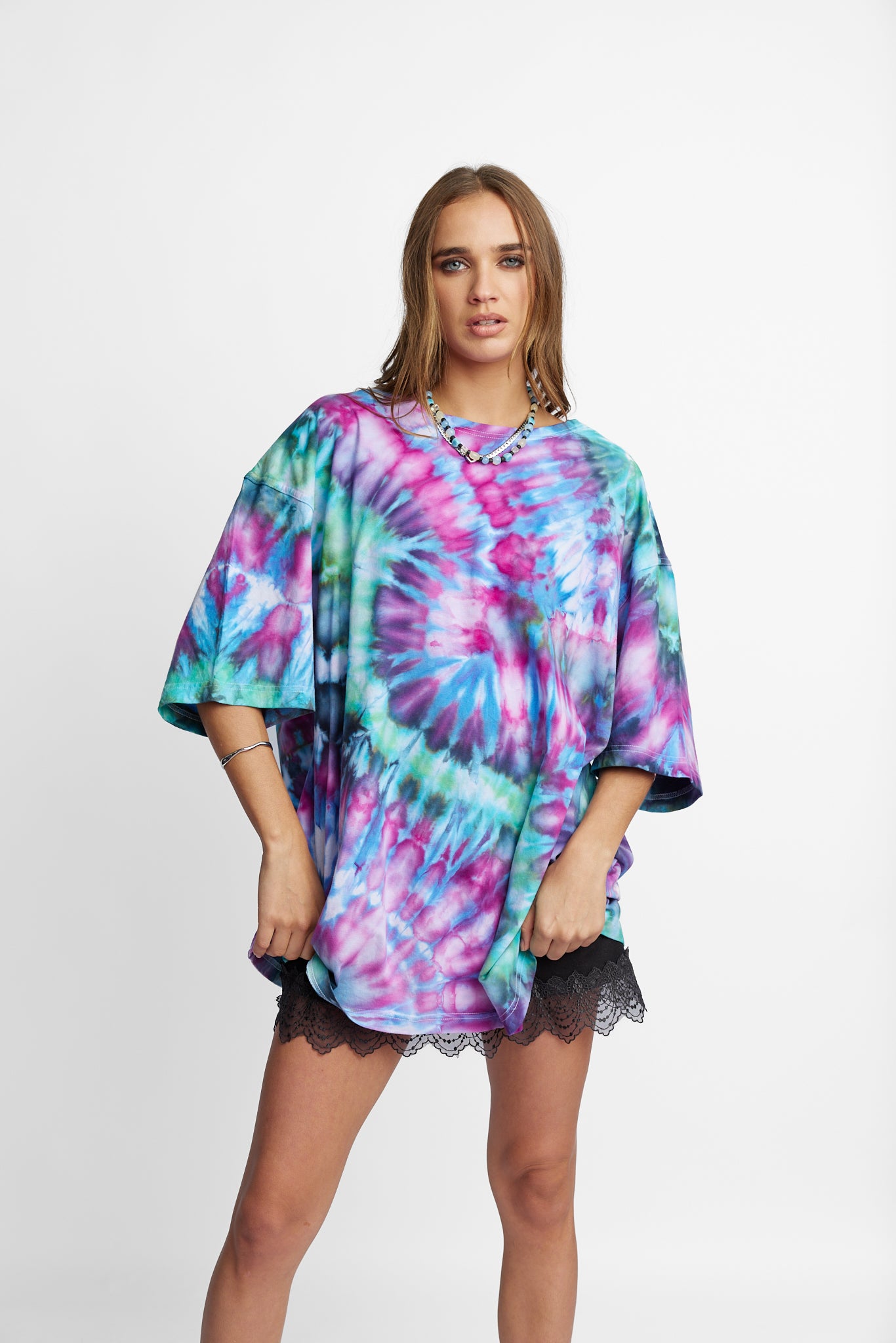 Oversized Mum Tee - Size 2XL/3XL - Only Lovers Left
