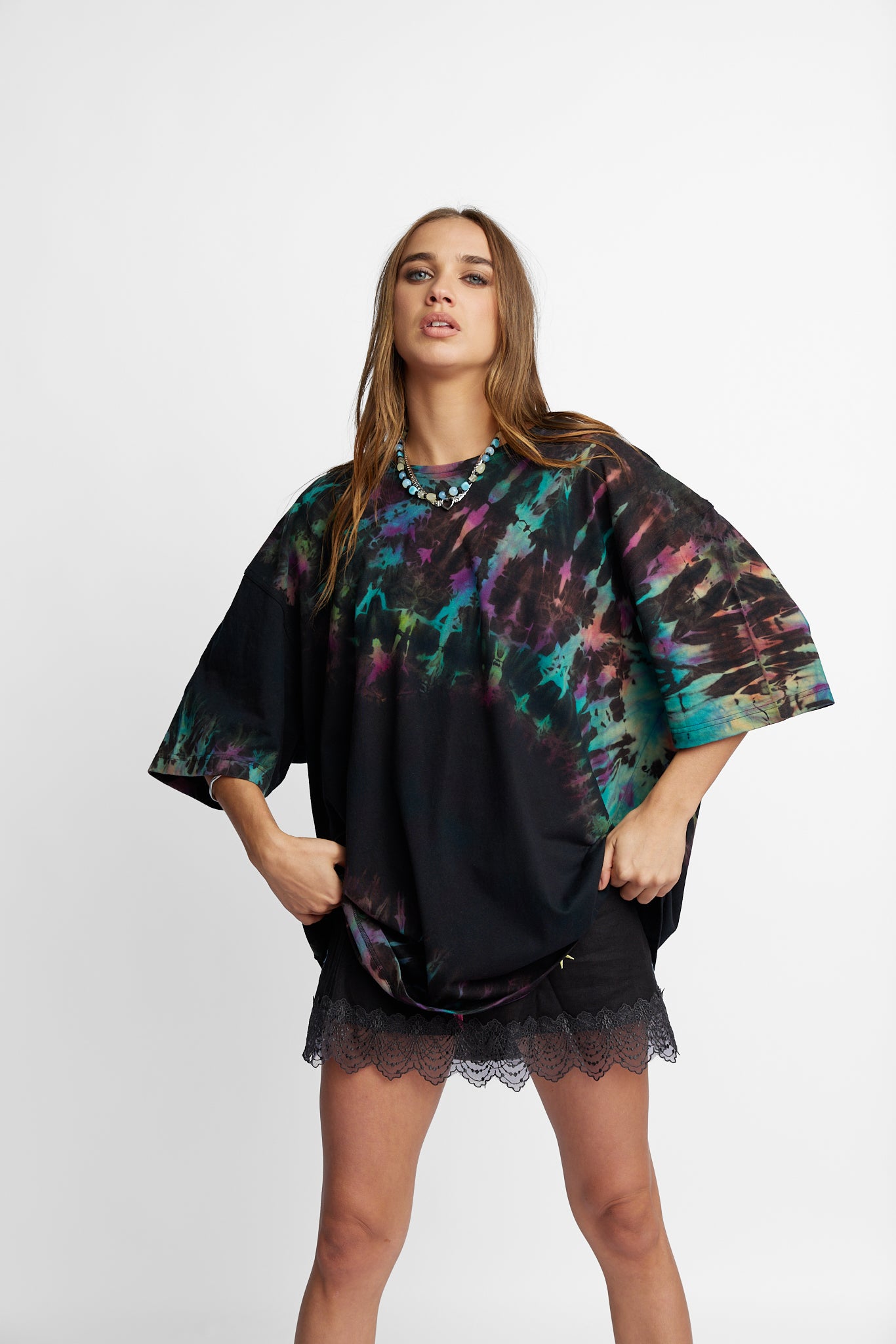 Oversized Mum Tee - Size 2XL/3XL - Only Lovers Left