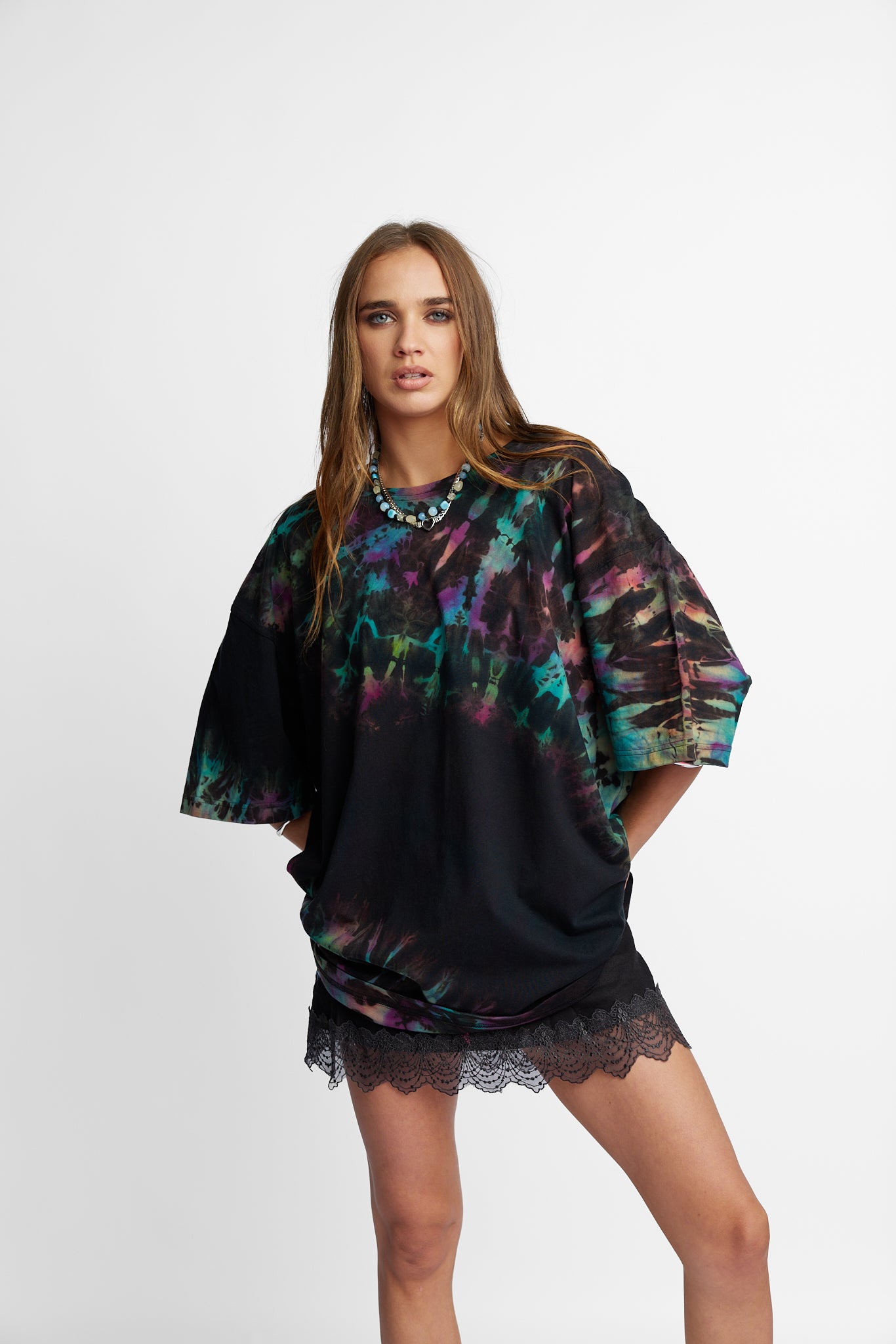 Oversized Mum Tee - Size 2XL/3XL - Only Lovers Left