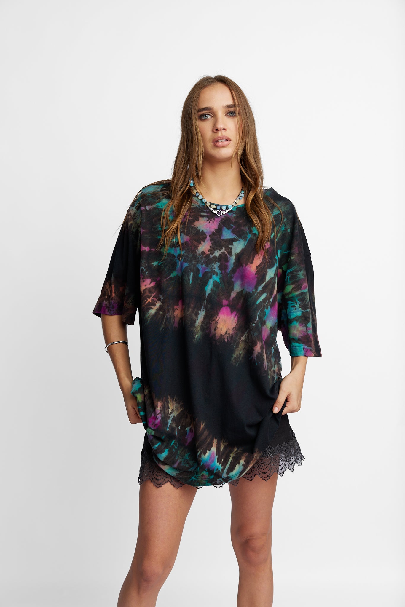 Oversized Mum Tee - Size 2XL/3XL - Only Lovers Left
