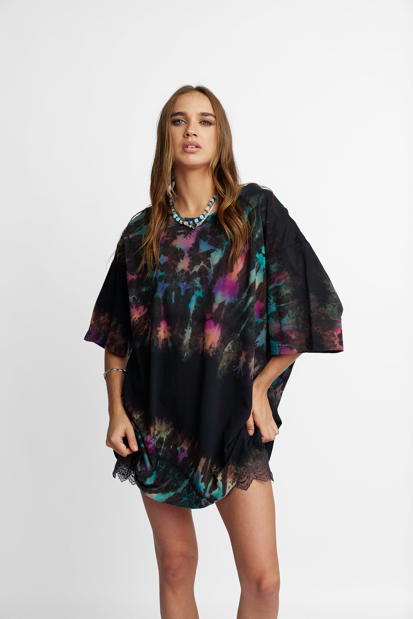 Oversized Mum Tee - Size 2XL/3XL - Only Lovers Left