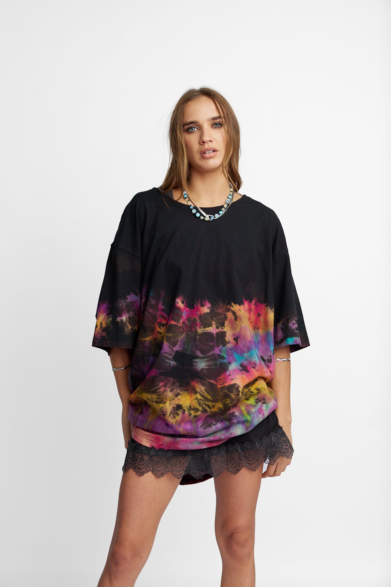 Oversized Mum Tee - Size 2XL/3XL - Only Lovers Left