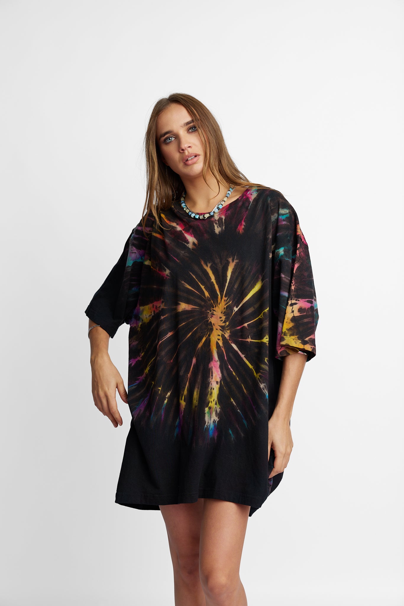 Oversized Mum Tee - Size 2XL/3XL - Only Lovers Left