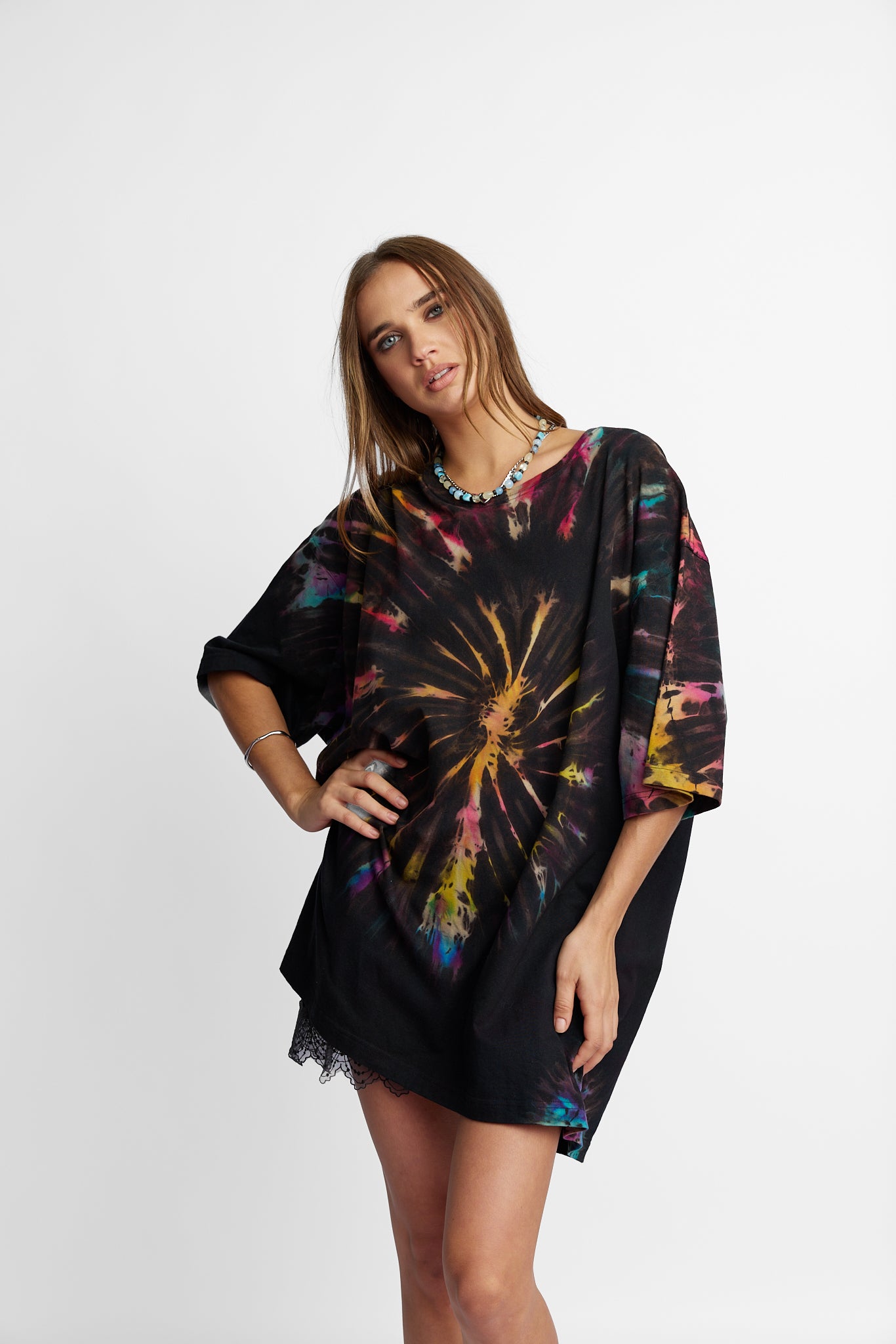 Oversized Mum Tee - Size 2XL/3XL - Only Lovers Left
