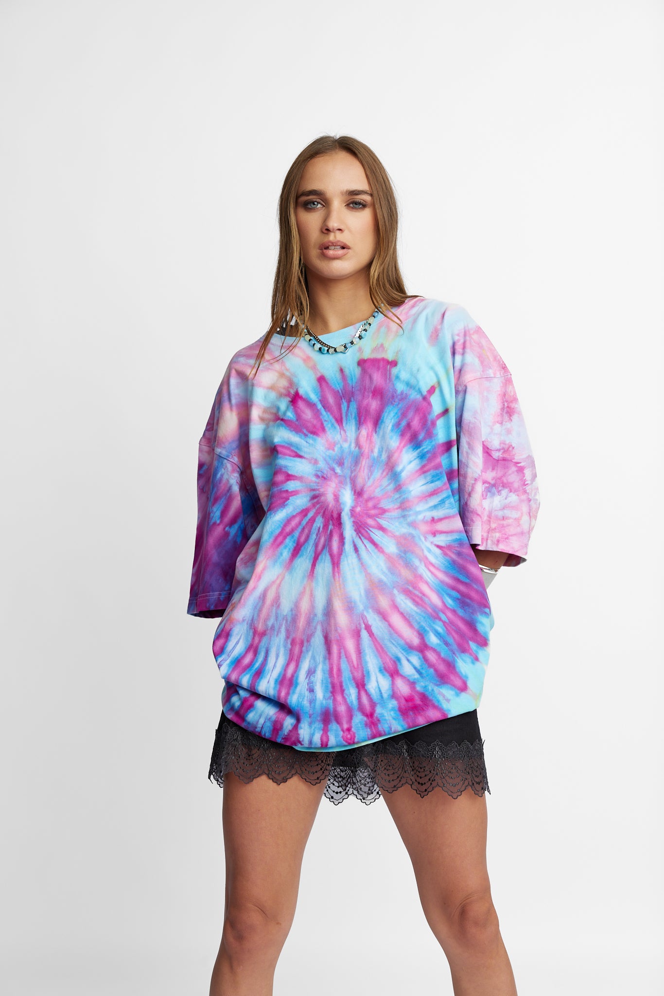Oversized Mum Tee - Size 2XL/3XL - Only Lovers Left