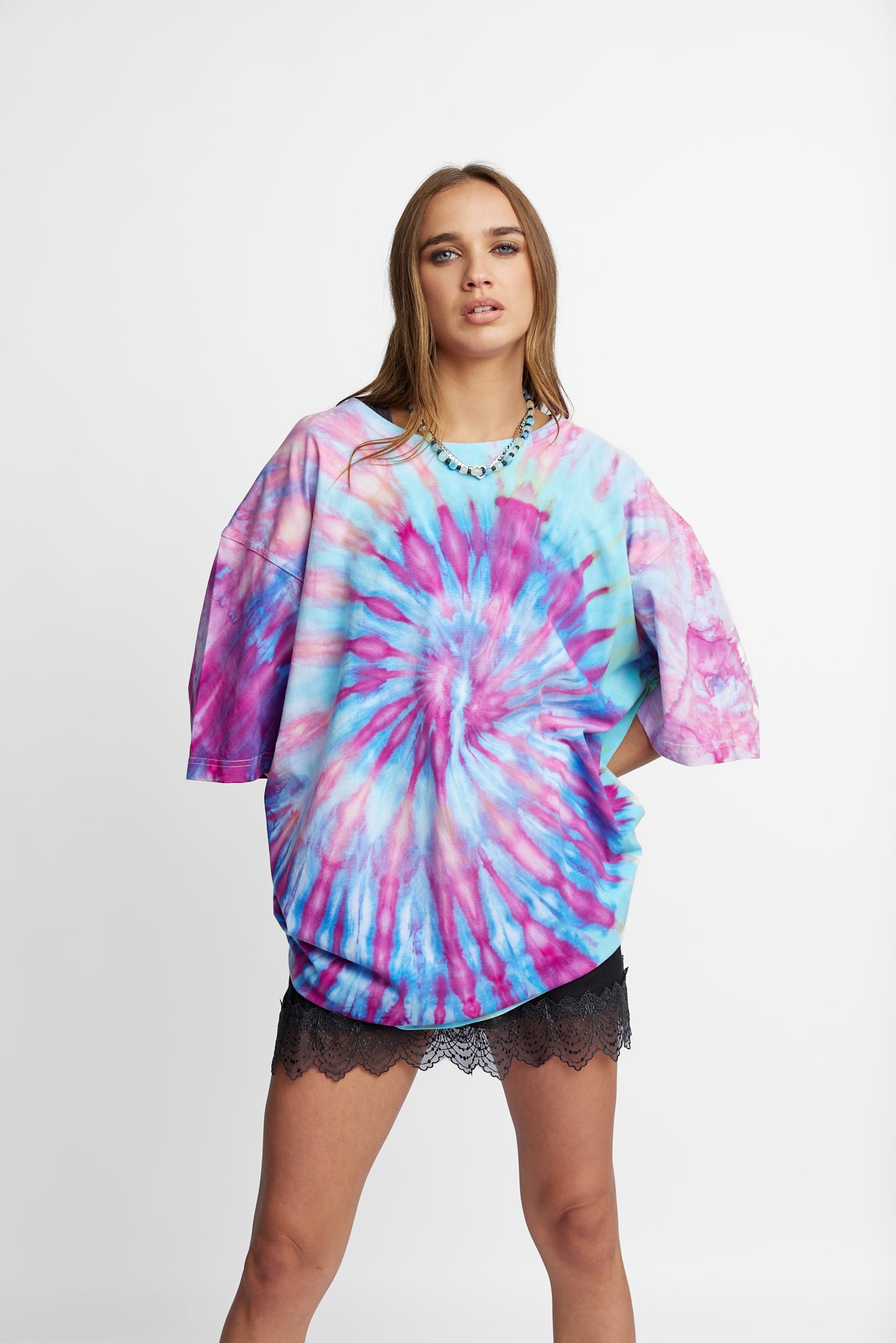 Oversized Mum Tee - Size 2XL/3XL - Only Lovers Left