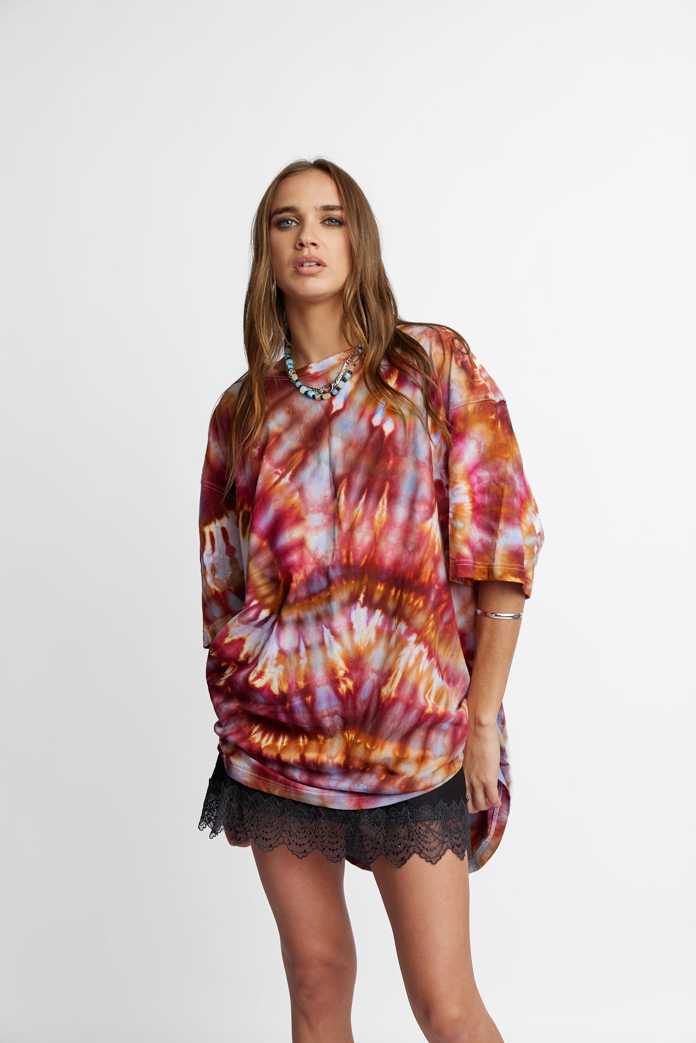 Oversized Mum Tee - Size 2XL/3XL - Only Lovers Left