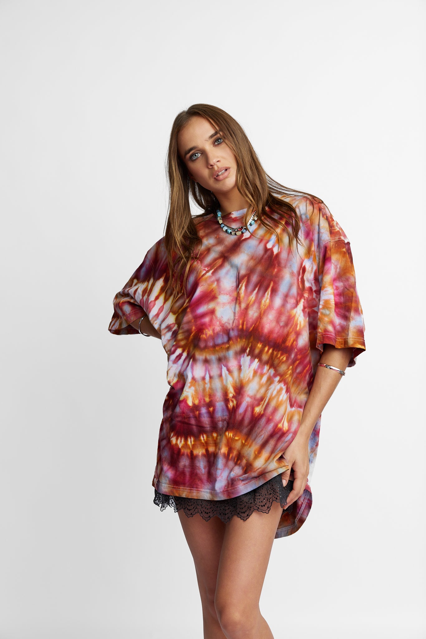 Oversized Mum Tee - Size 2XL/3XL - Only Lovers Left