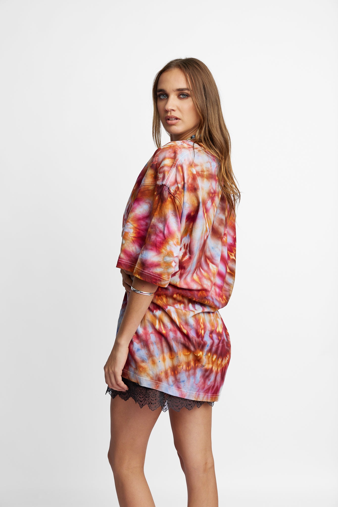 Oversized Mum Tee - Size 2XL/3XL - Only Lovers Left