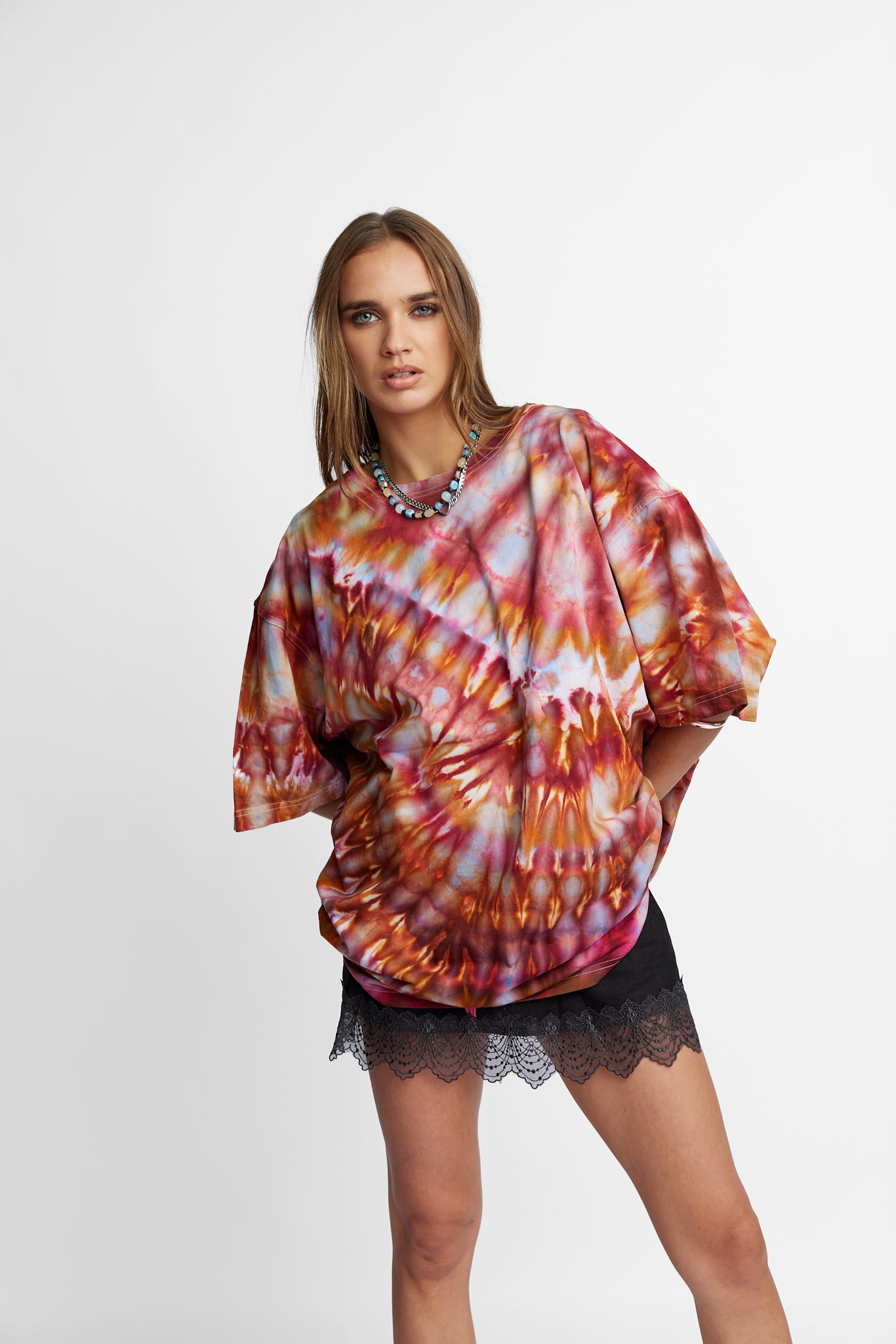 Oversized Mum Tee - Size 2XL/3XL - Only Lovers Left
